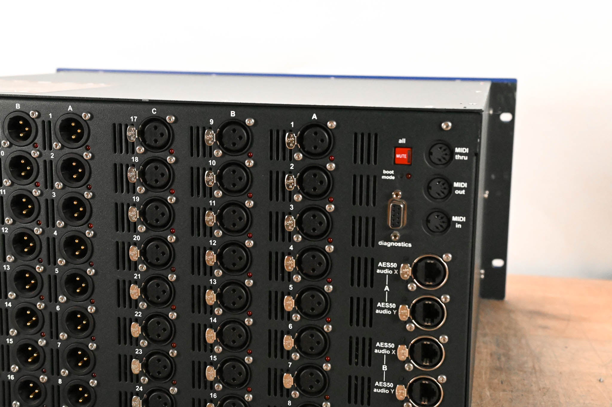 Midas DL231 24x24 Active Microphone Splitter