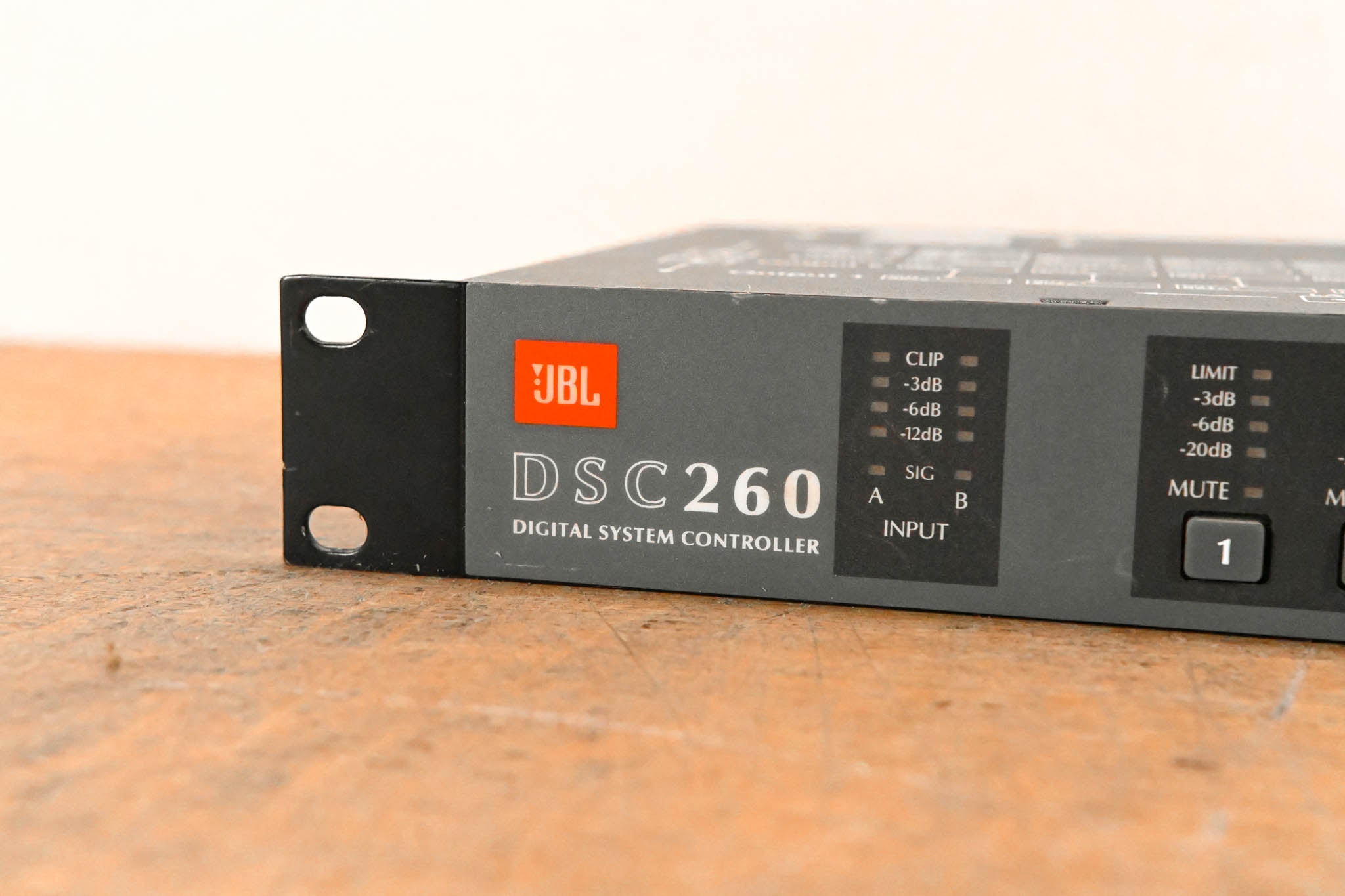 JBL DSC260 Digital System Controller