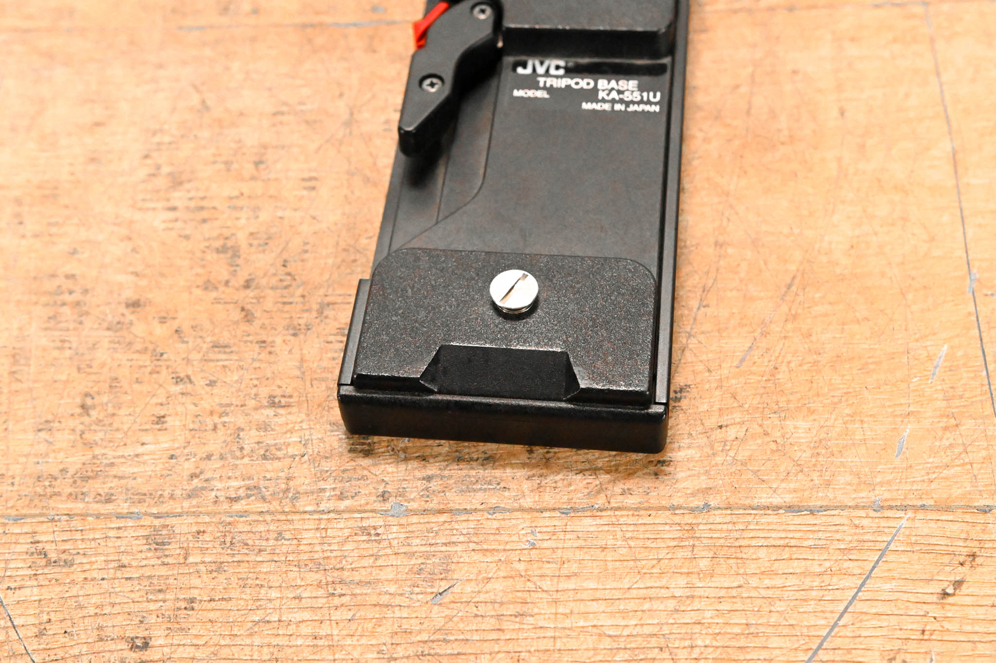JVC KA-551U Tripod Adapter Plate