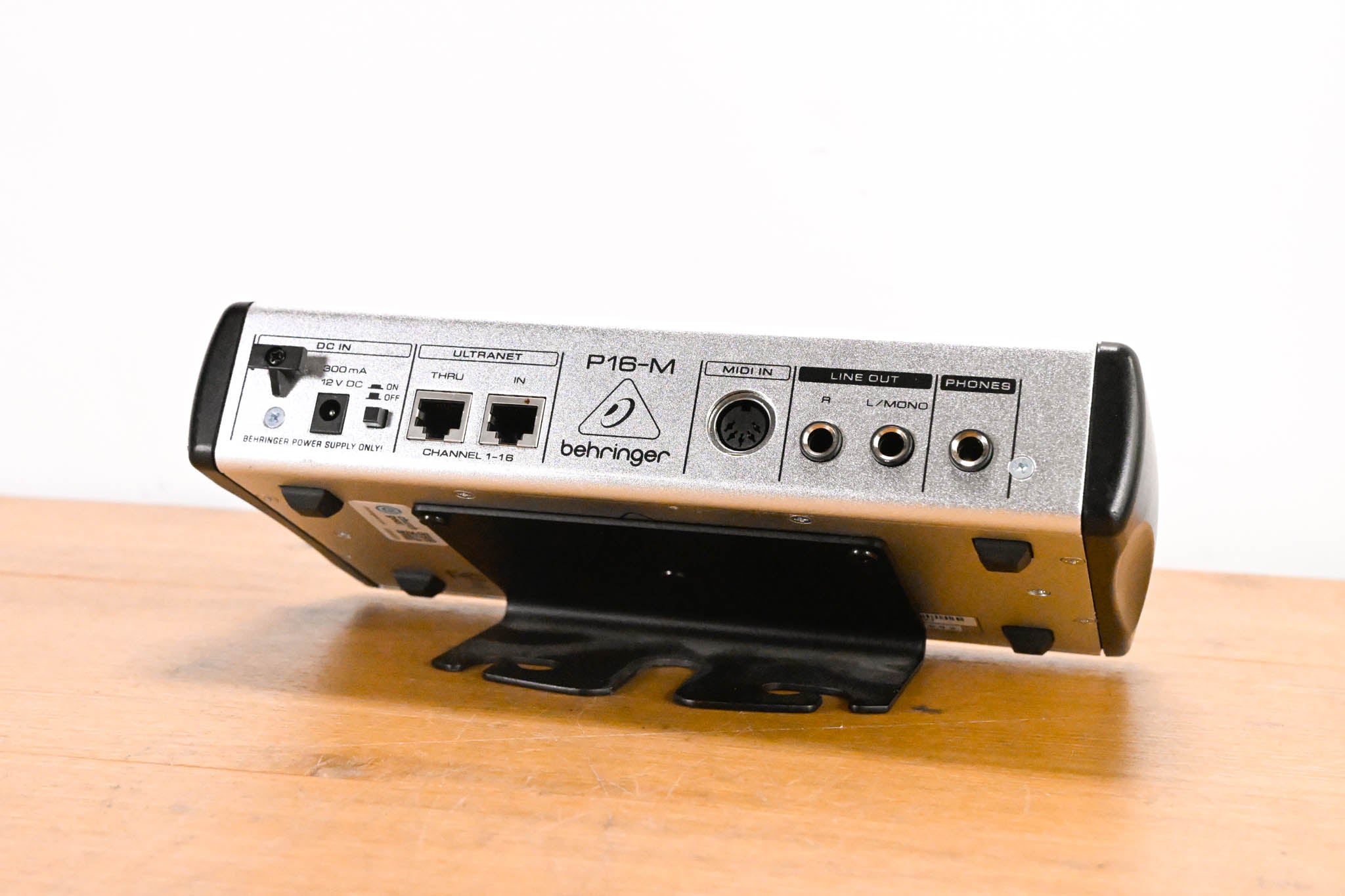 Behringer Powerplay P16-M 16-Channel Digital Personal Mixer