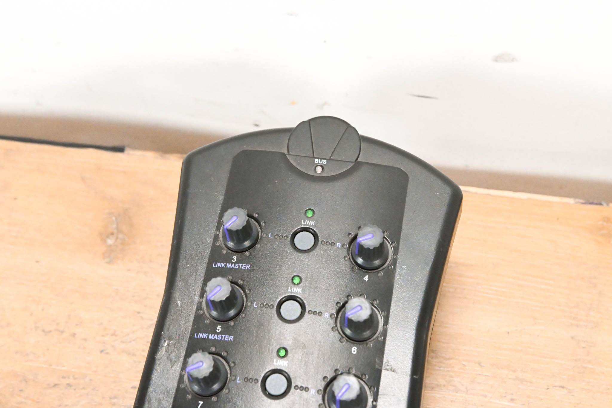 Hear Technologies HB-MIX1 Hear Back Personal Monitor Mixer
