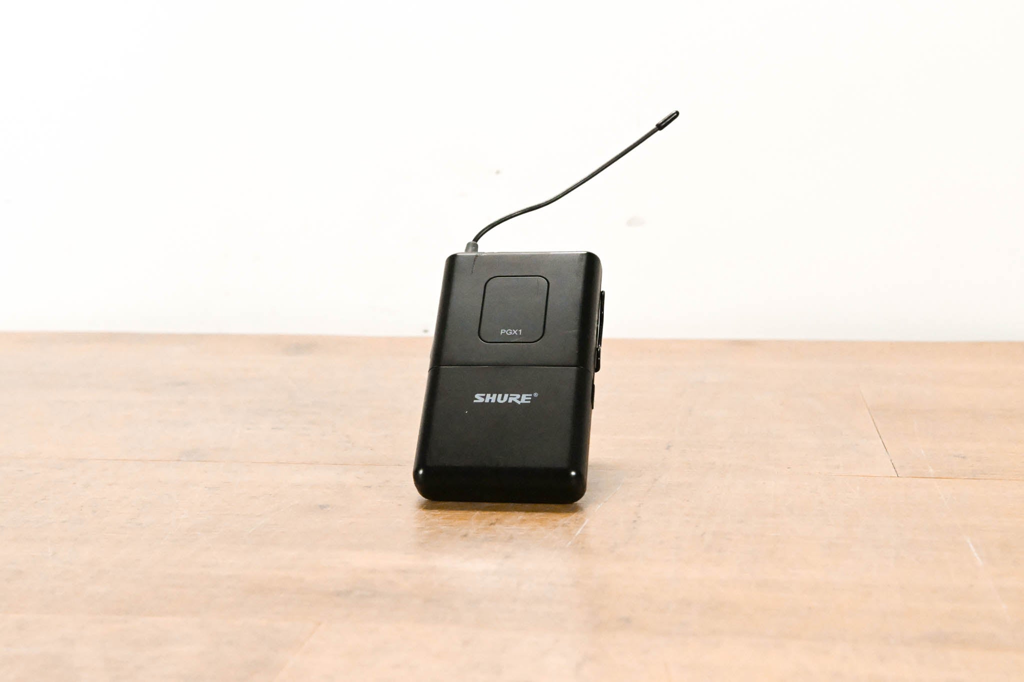 Shure PGX14 Wireless Beltpack System - J6 Band: 572-590 MHz
