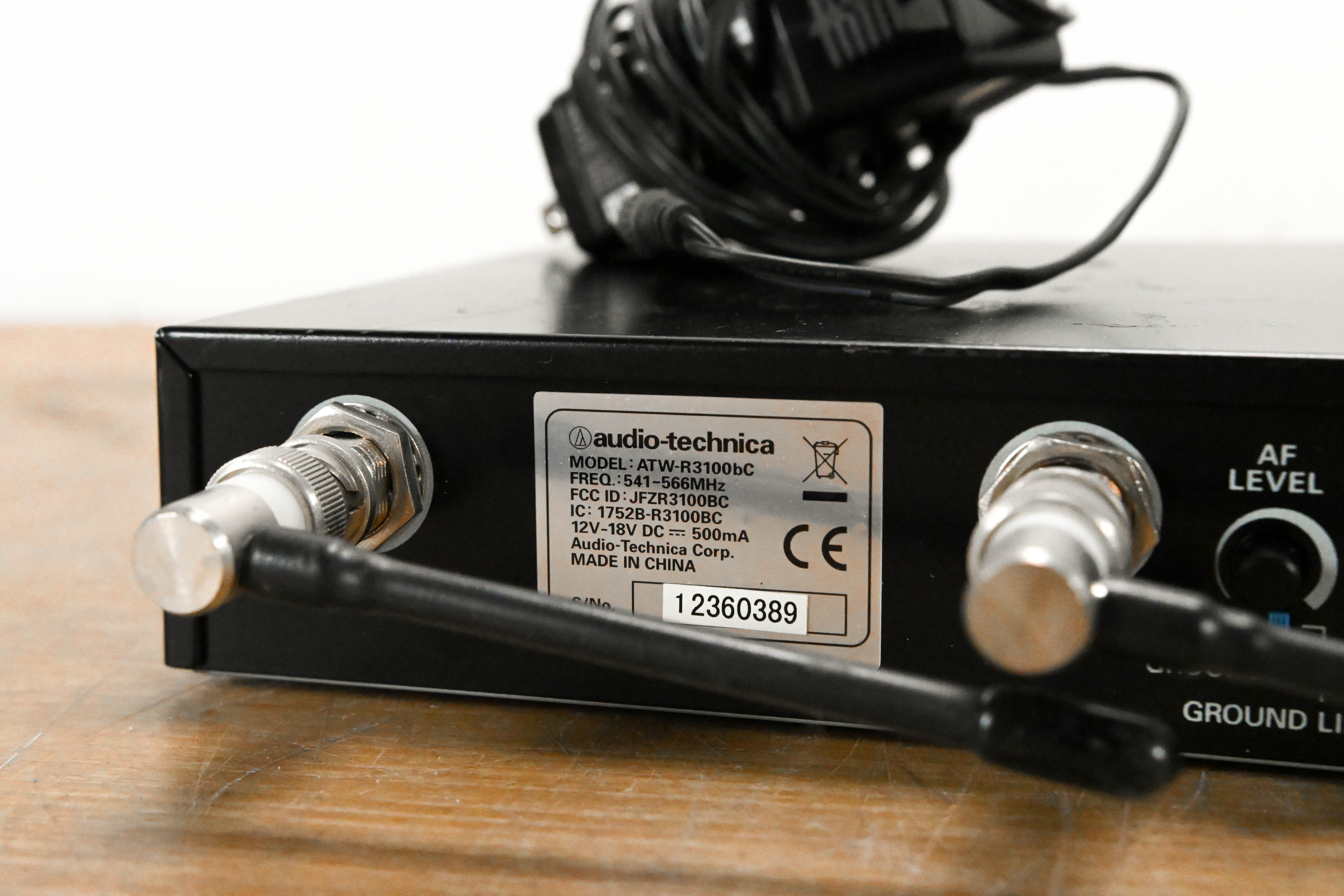 Audio-Technica ATW-R3100bC Receiver w/ ATW-T341bC Mic 541-566 MHz