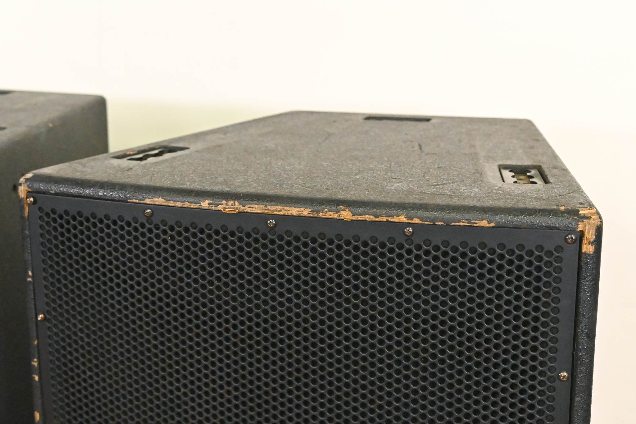 EAW KF650z Virtual Array Full Range Loudspeaker (PAIR) w/ Road Case