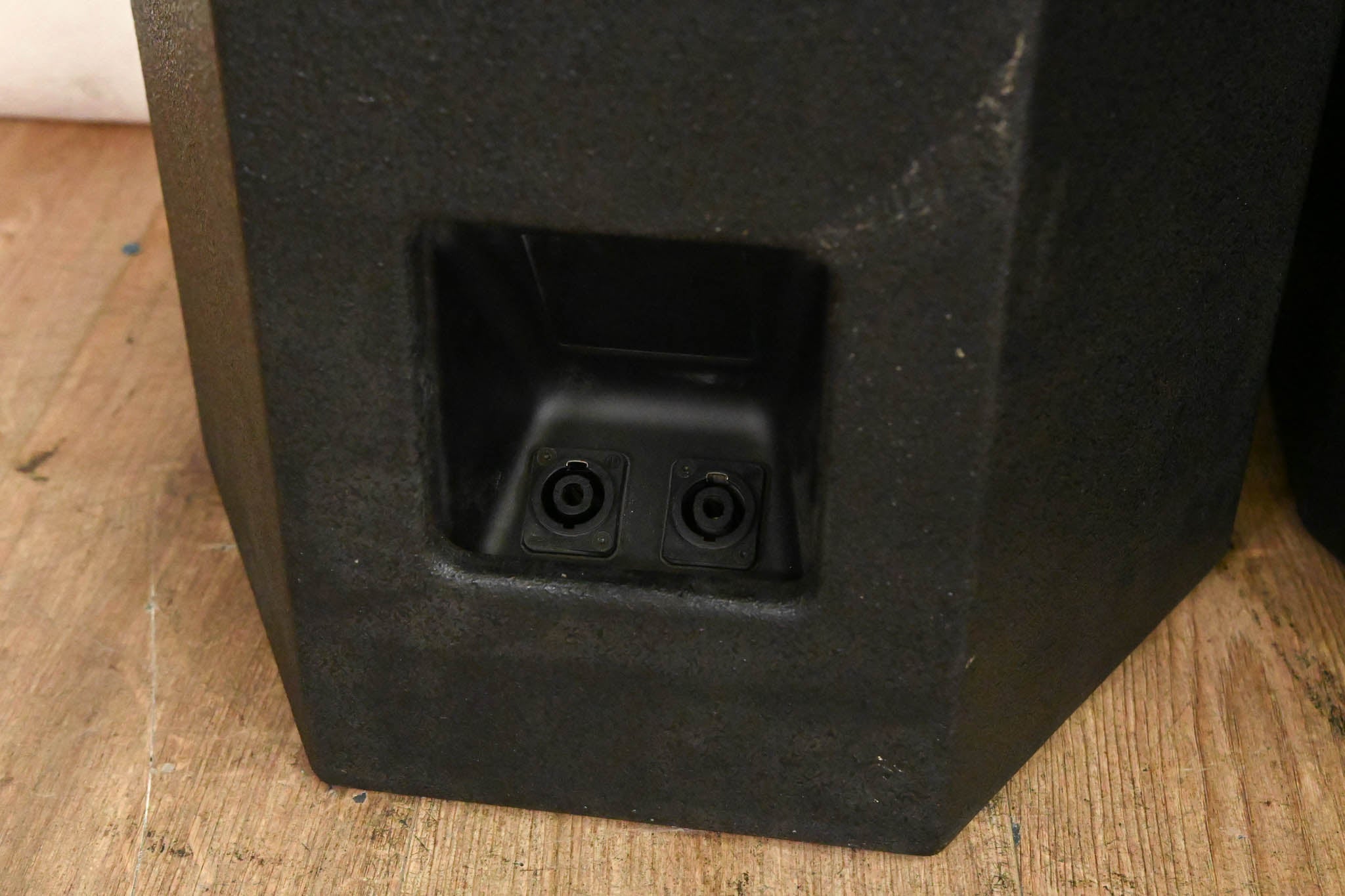 d&b audiotechnik Ci90 Full Range 2-Way Passive Loudspeaker (PAIR)