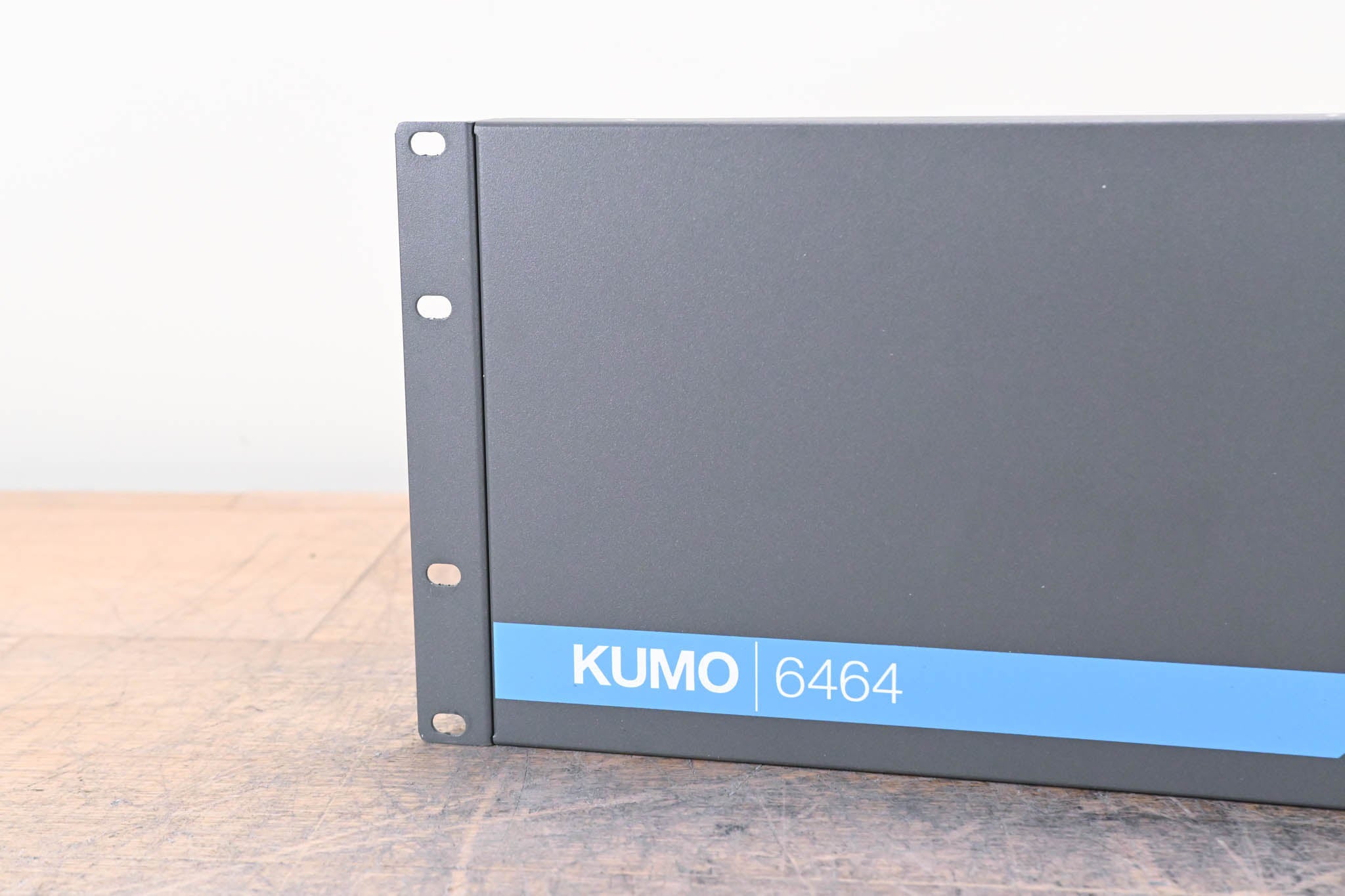 AJA KUMO 6464 Compact 64x64 3G-SDI Router