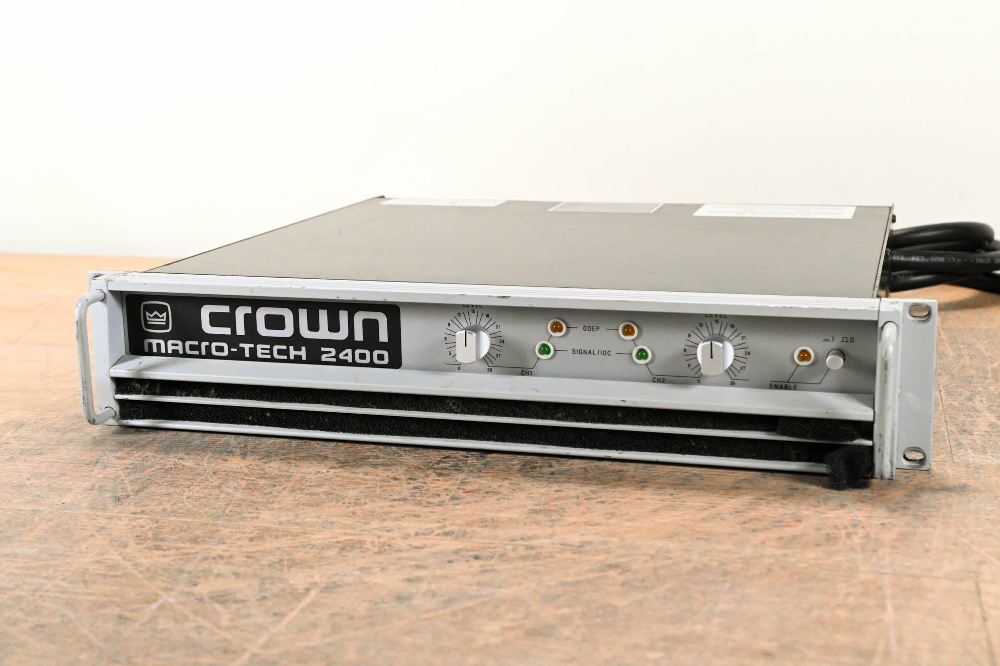 Crown Macro-Tech 2400 2-Channel Power Amplifier