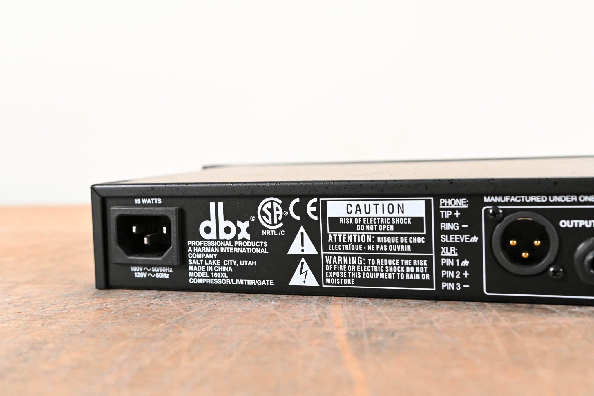 dbx 166XL 2-Channel Compressor/Limiter/Gate