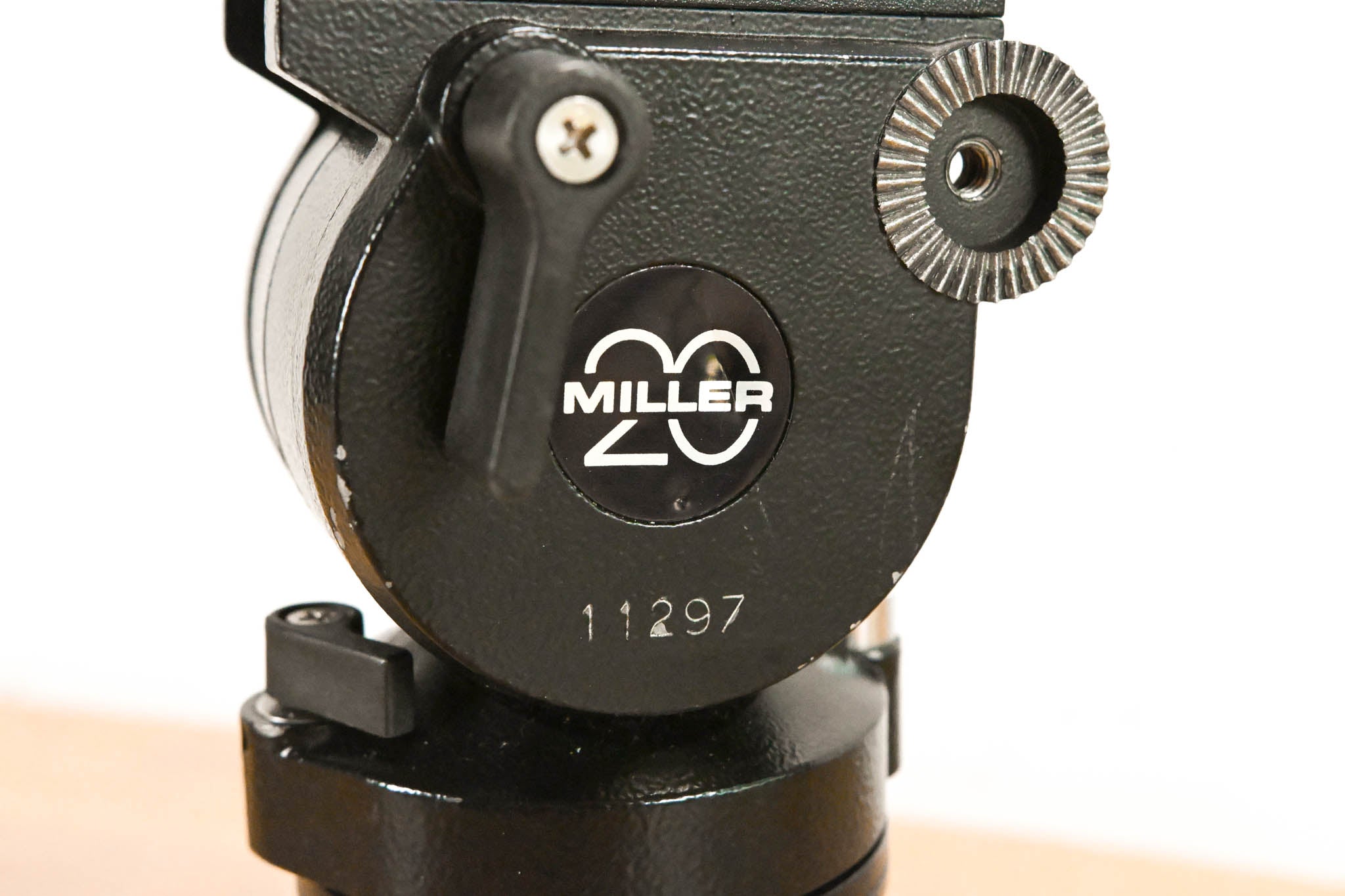 Miller 20 Fluid Tripod Head w/ Ball Leveling Base