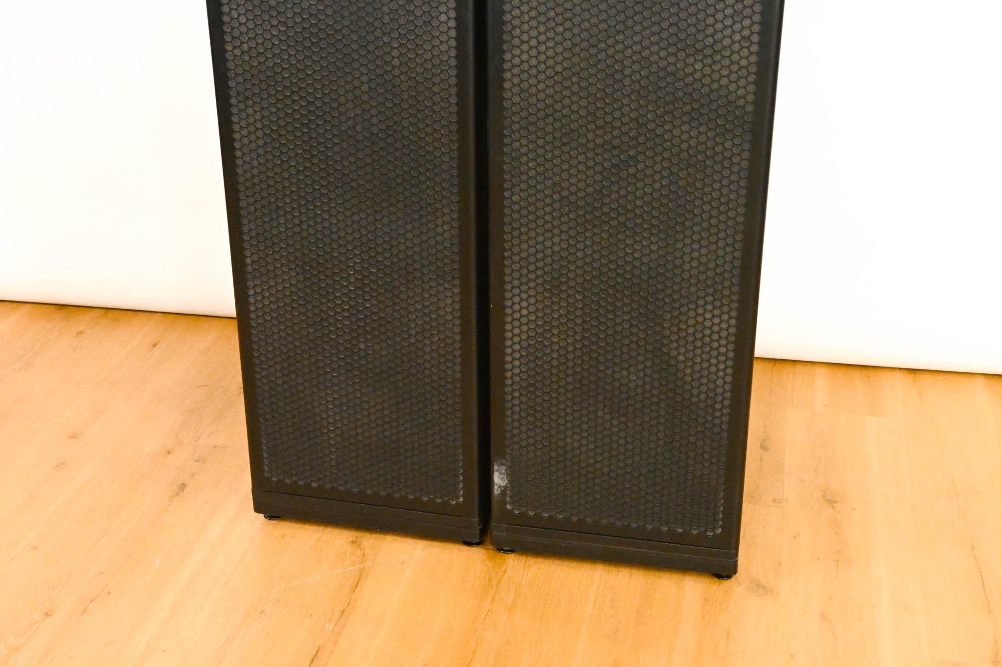 Meyer Sound MICA Active Line Array Loudspeaker (PAIR)