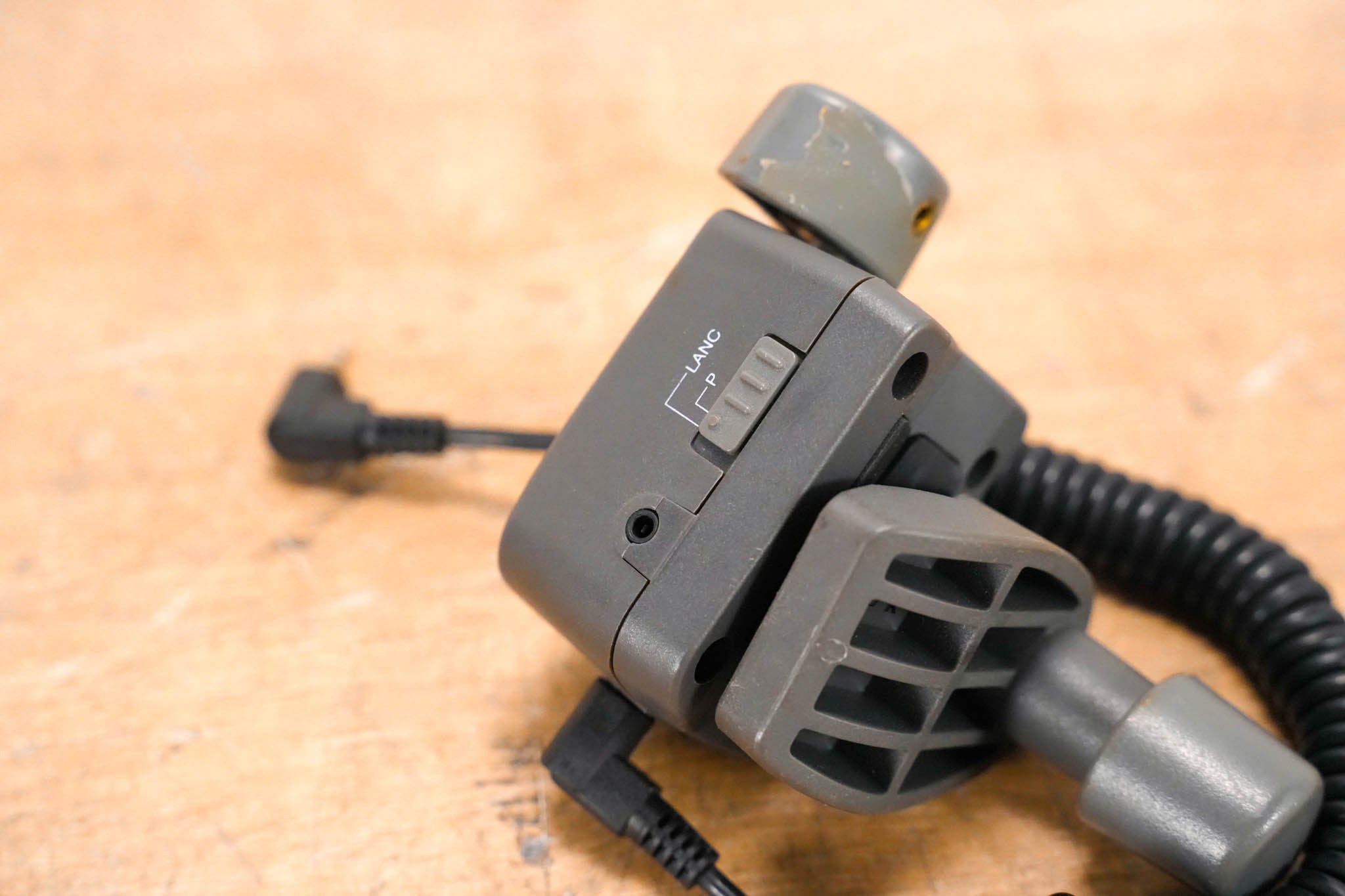 Libec ZC-3DV Zoom Control for Sony Panasonic and Canon DV Cameras