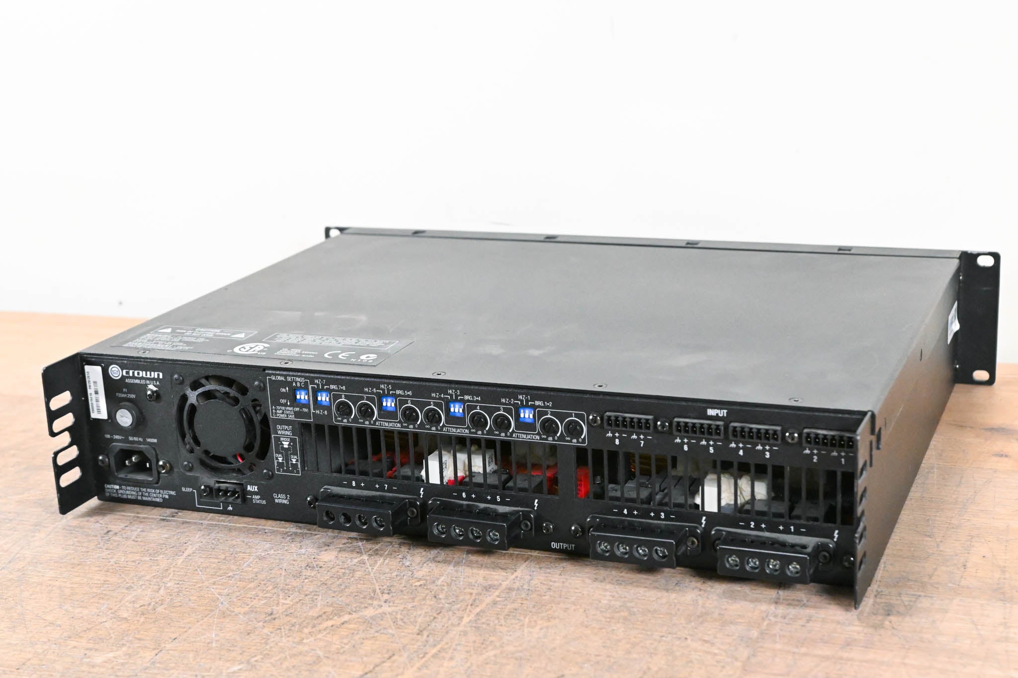 Crown DCi 8|300 DriveCore Install 8-Channel Power Amplifier