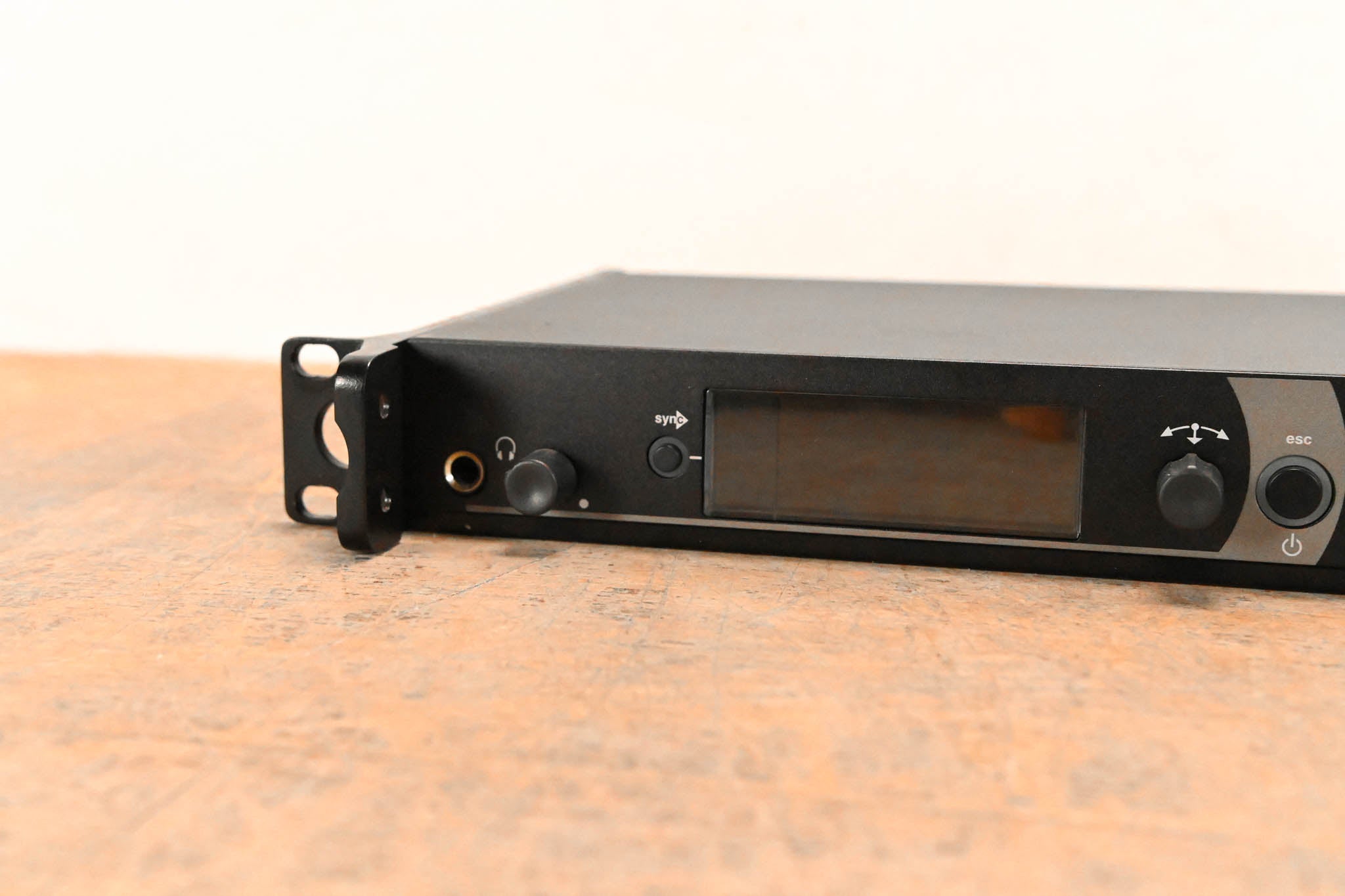 Sennheiser EM 2050 Dual-Channel Wireless Receiver Aw Range: 516-558 MHz