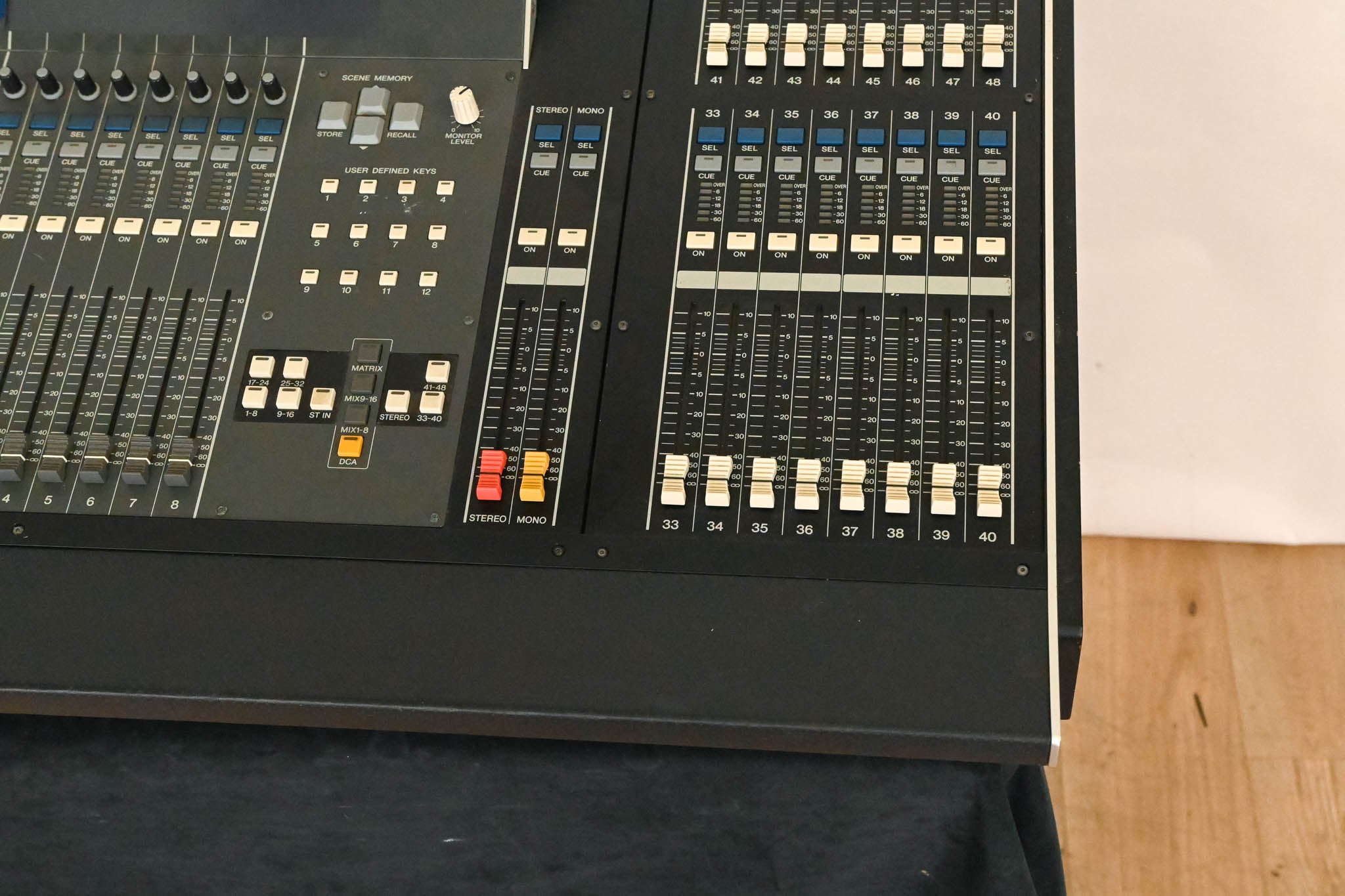 Yamaha M7CL-48 48-Channel Digital Audio Mixing Console