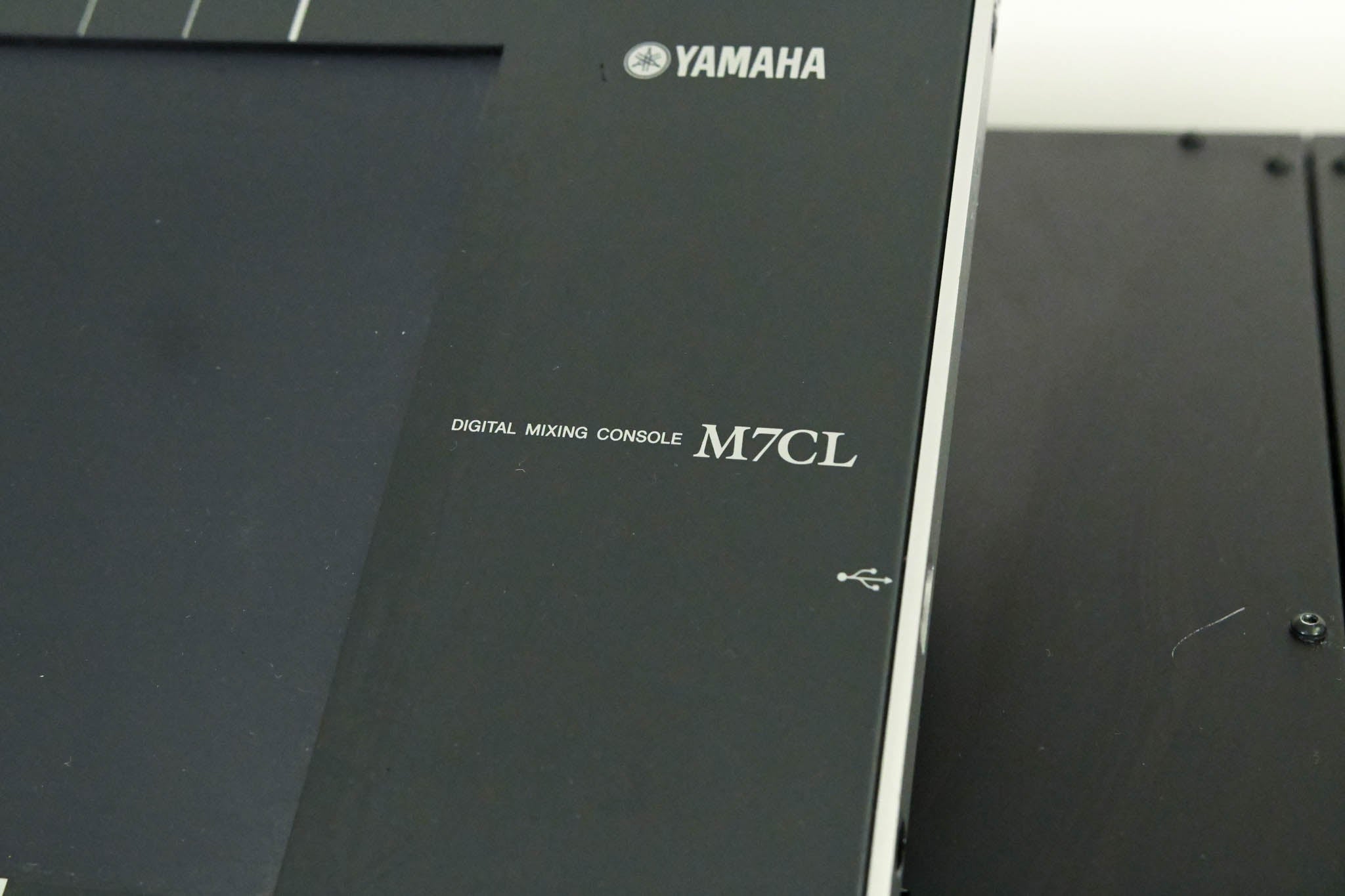 Yamaha M7CL-48 48-Channel Digital Audio Mixing Console