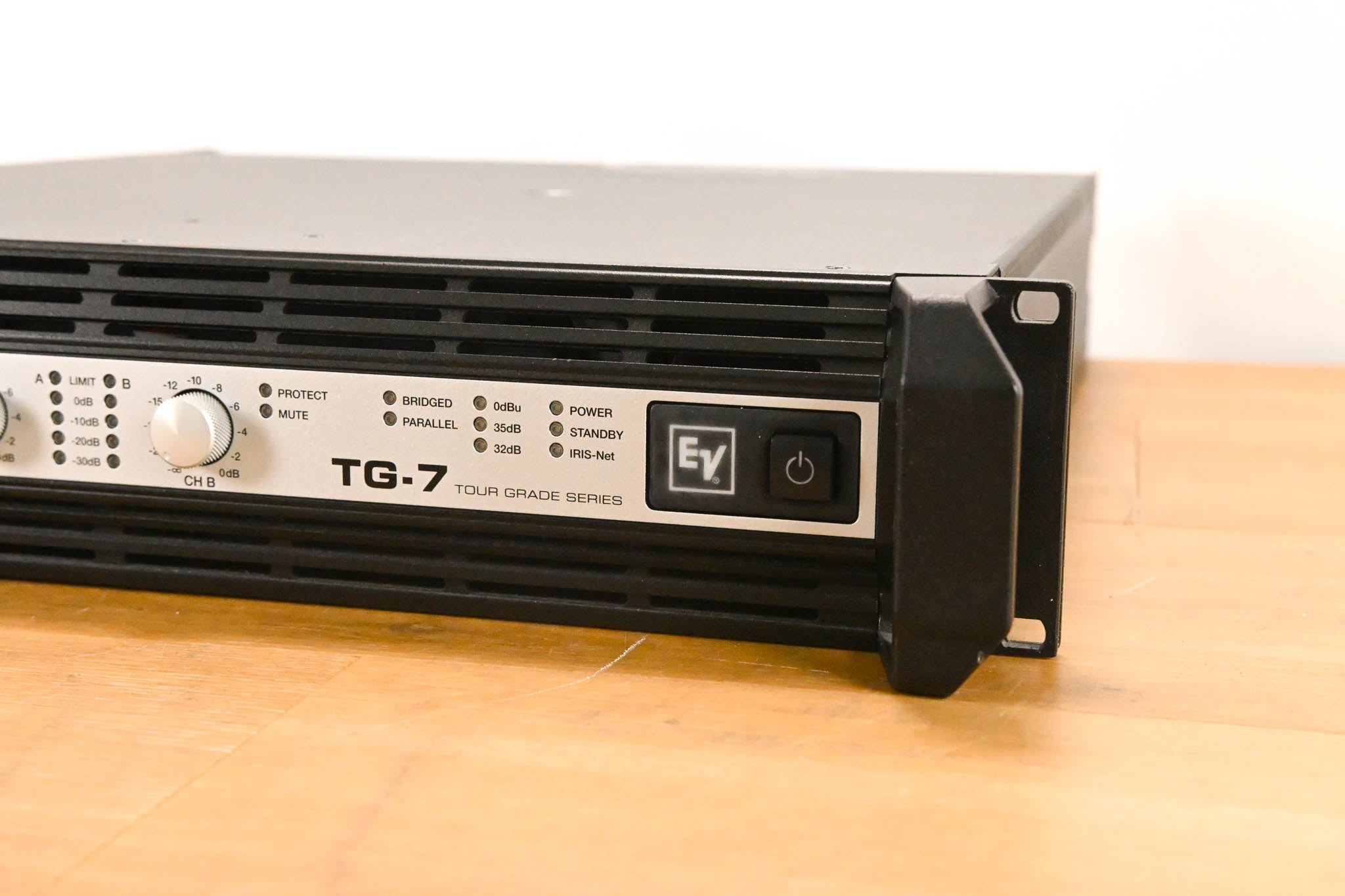 Electro-Voice (EV) TG-7 Tour-Grade Stereo Power Amplifier
