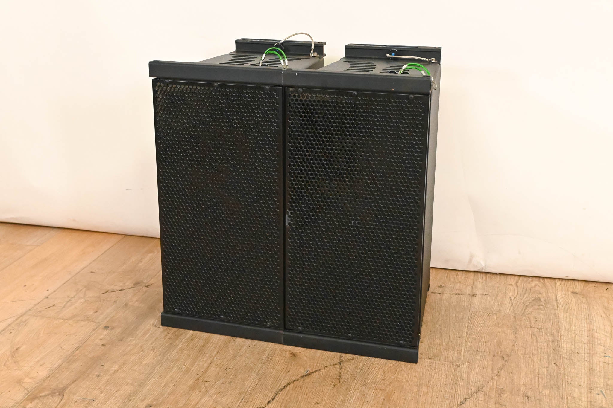 Electro-Voice (EV) XLE181 8" 2-Way Passive Line Array Speaker (PAIR)