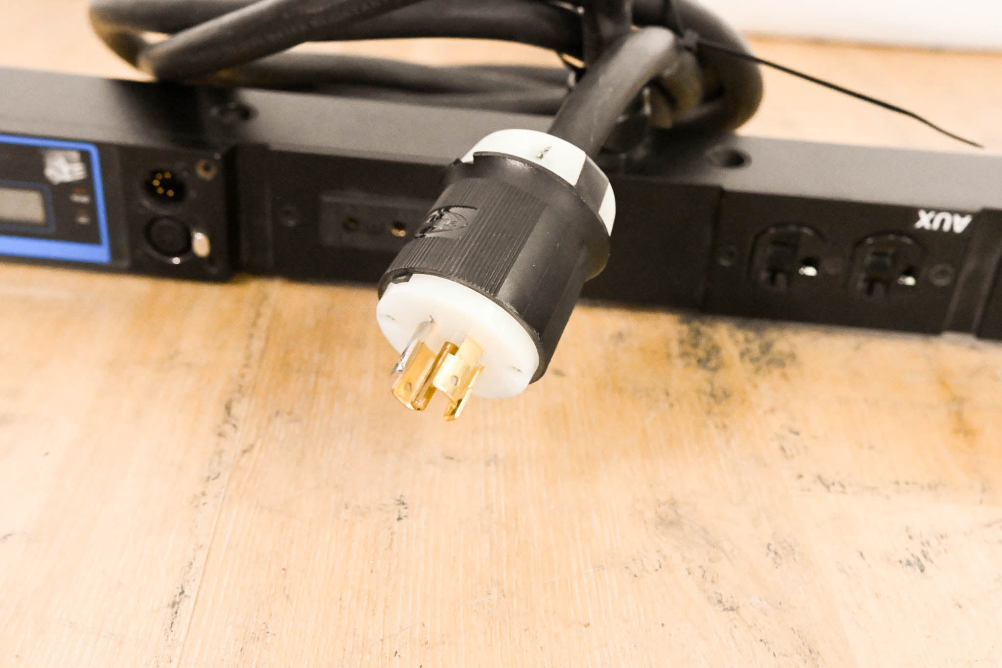 ETC SB6-10M 6 x 10A (1200W) SmartBar with Stage Pin Connectors