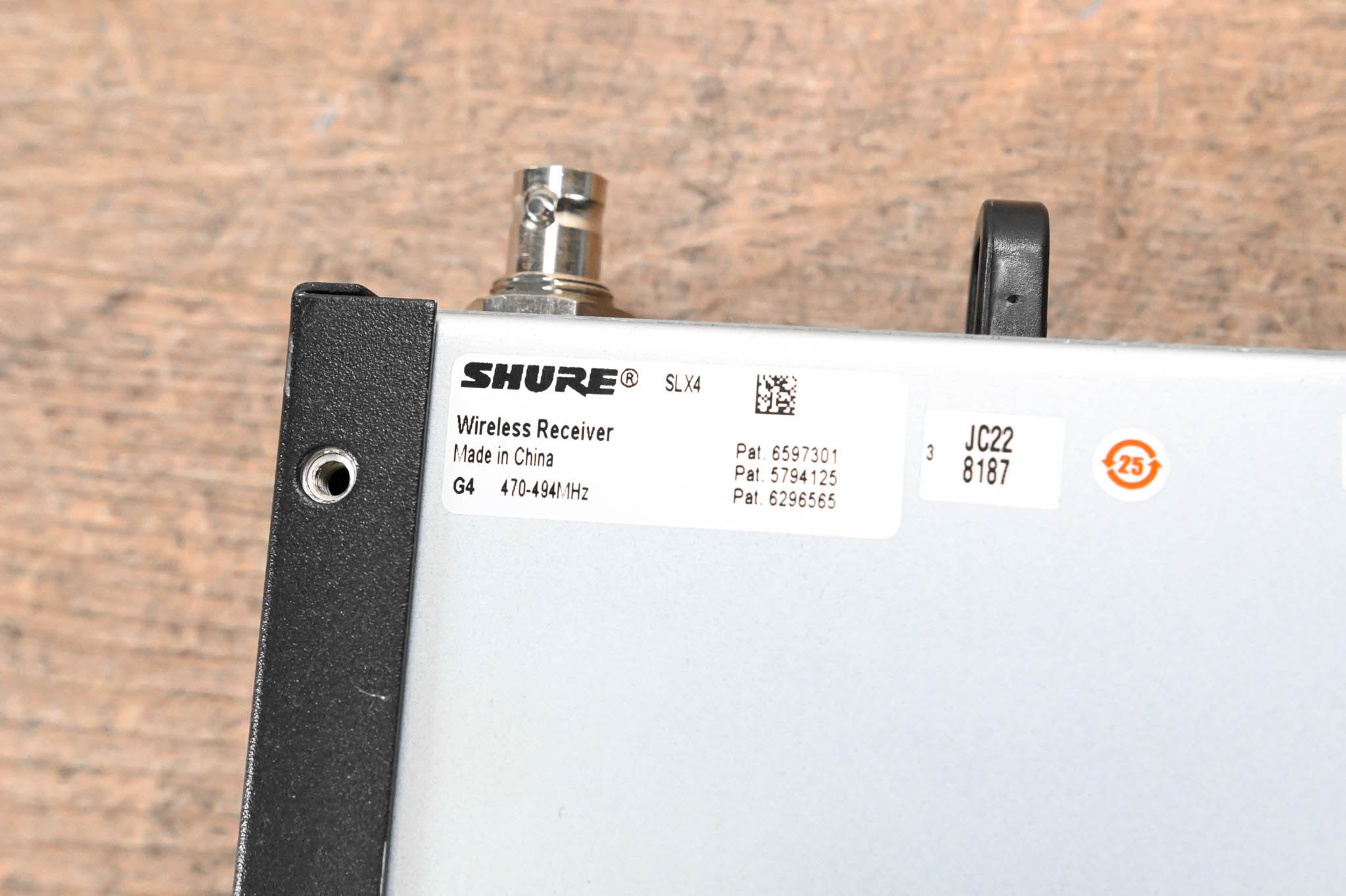 Shure SLX4 Wireless Receiver - G4 Band: 470-494 MHz