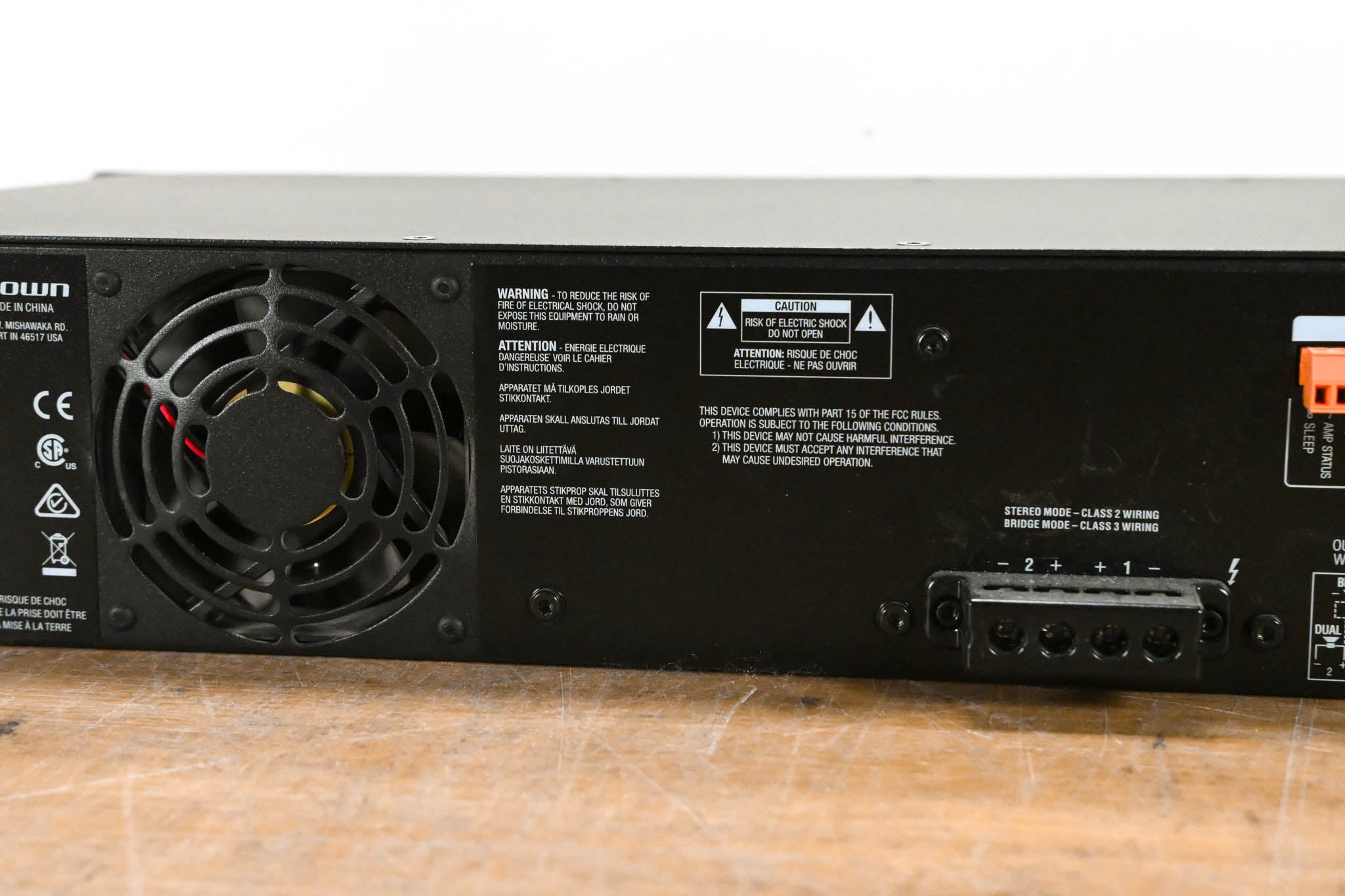 Crown CDi 2|300 2-Channel DriveCore Series Power Amplifier (300W)