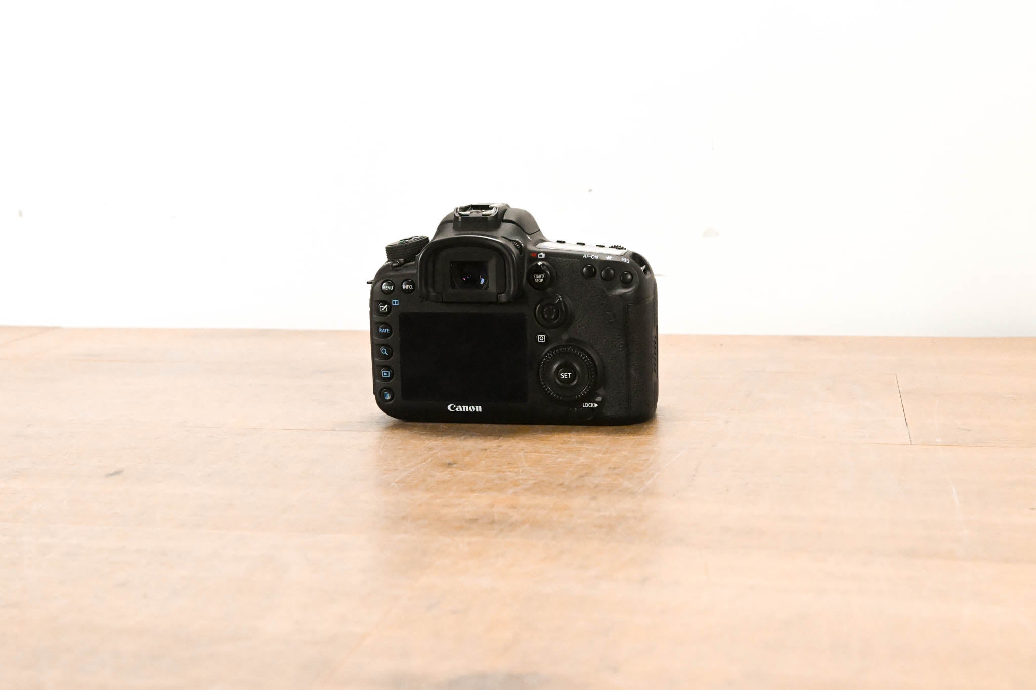 Canon EOS 7D Mark II DSLR Camera Body