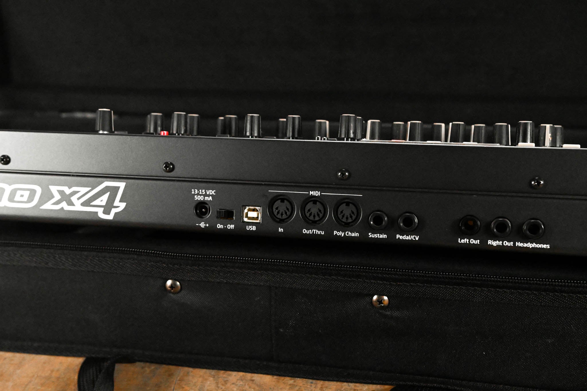 Dave Smith Instruments Mopho X4 44-Key Polyphonic Synthesizer