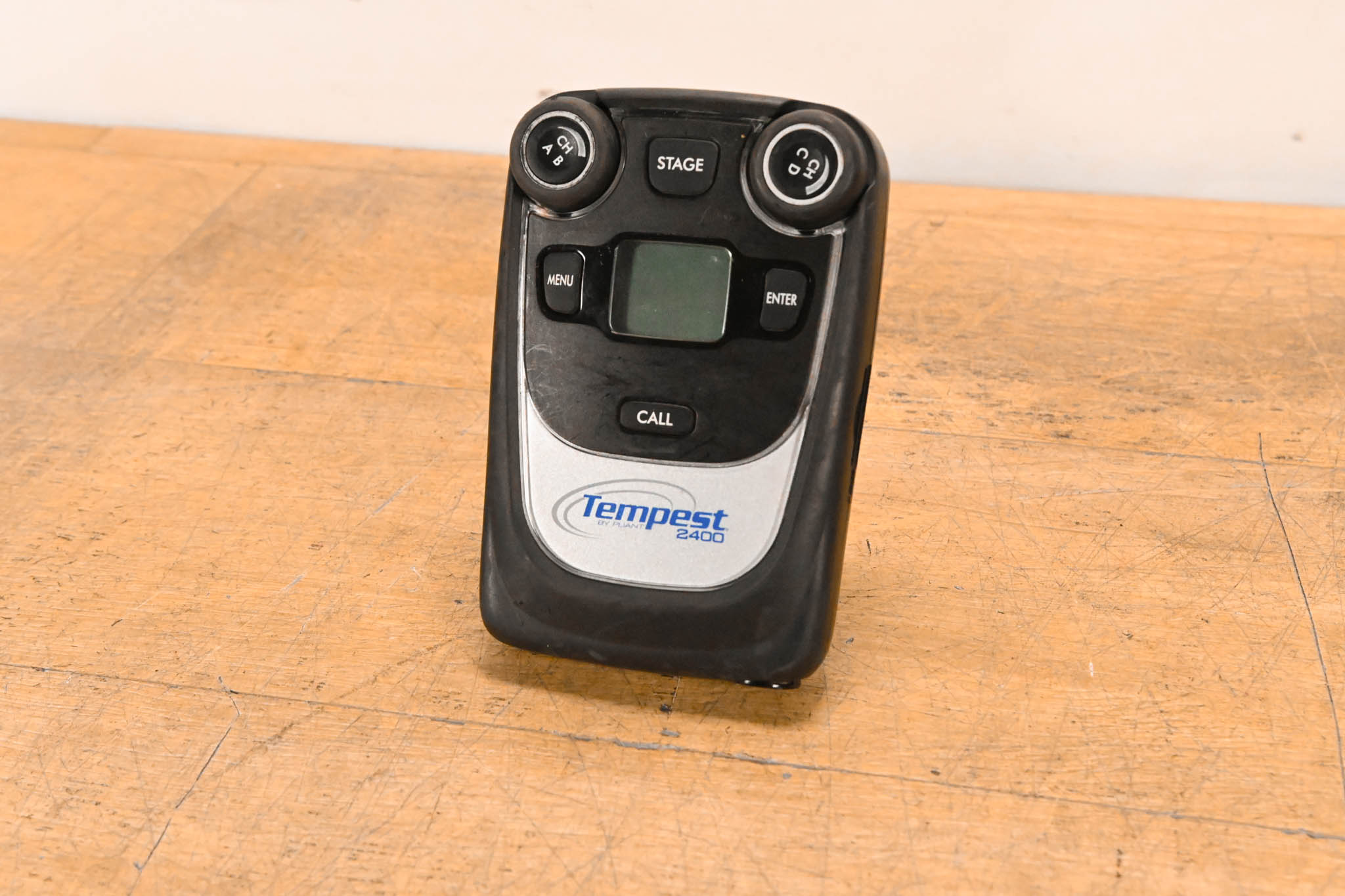 Clear-Com TMR42524INCC Tempest 2400 4-Channel Wireless Belt Station