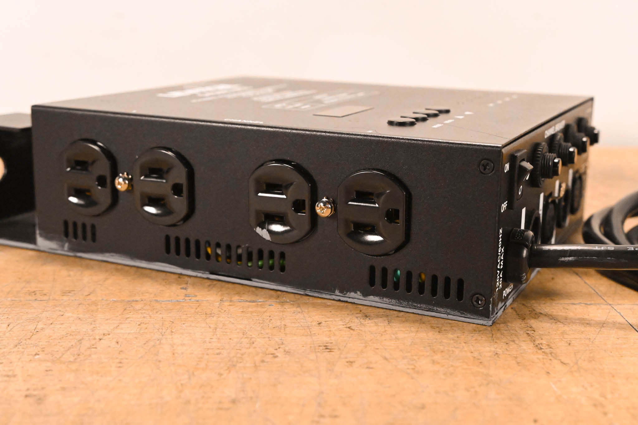 Leviton D4DMX-MD3 4-Channel Programmable Dimmer Pack