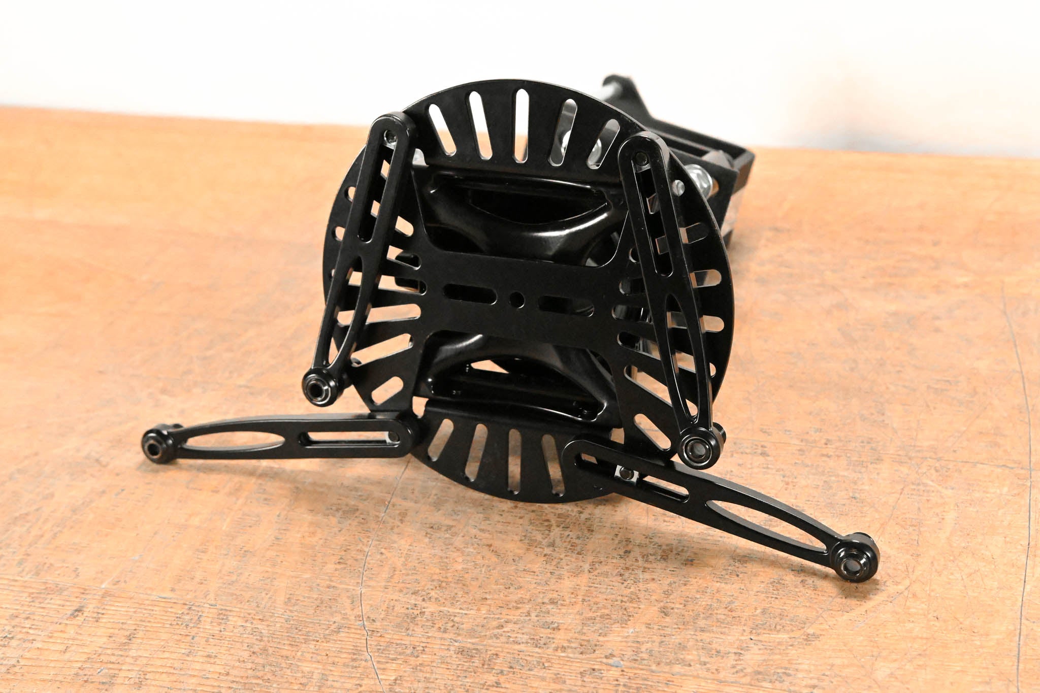 Chief CMA362 C-Clamp Pipe Mount with Premier Mounts PDS-PLUS Mount