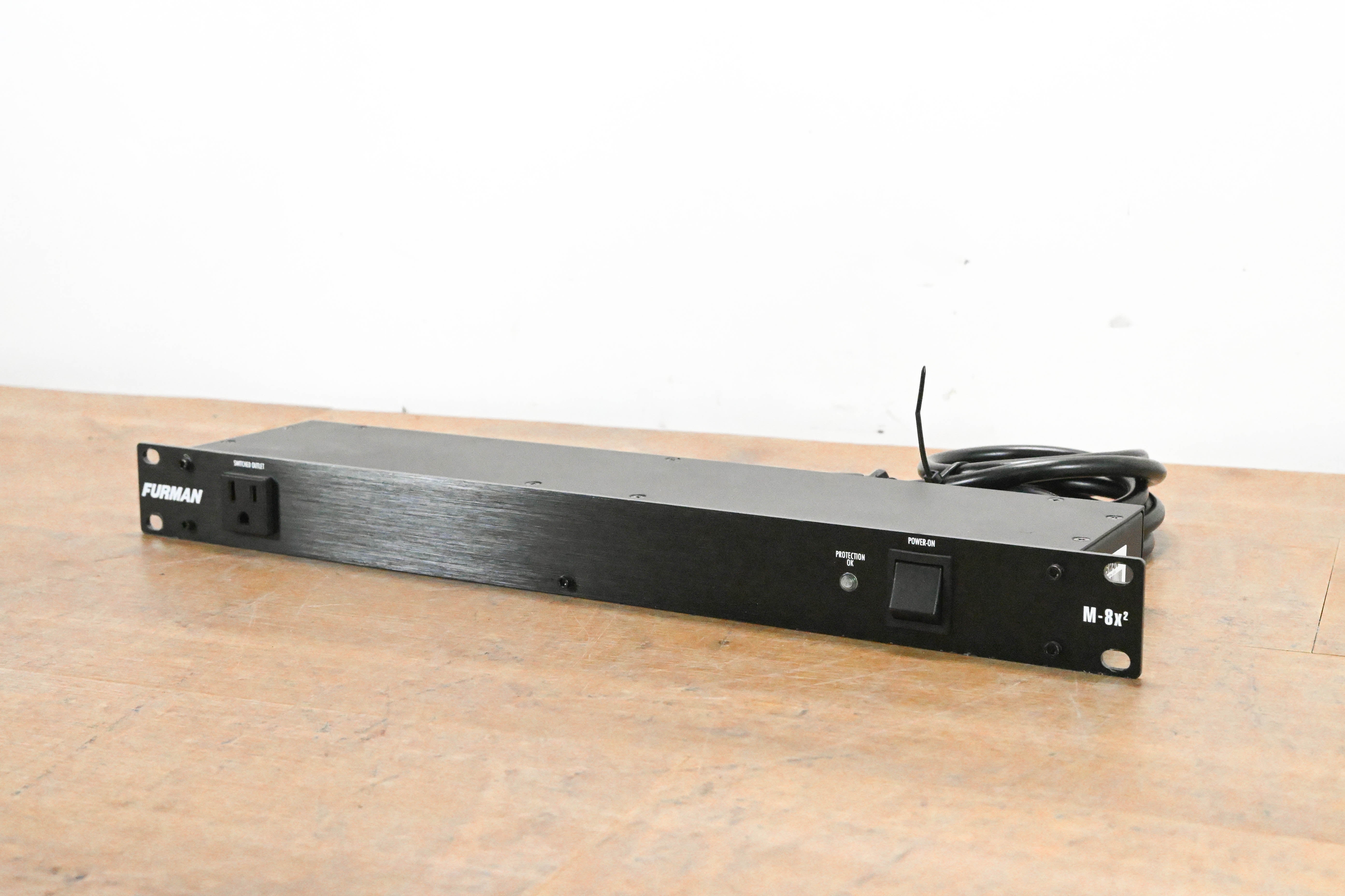 Furman M-8x2 8-Outlet Power Conditioner