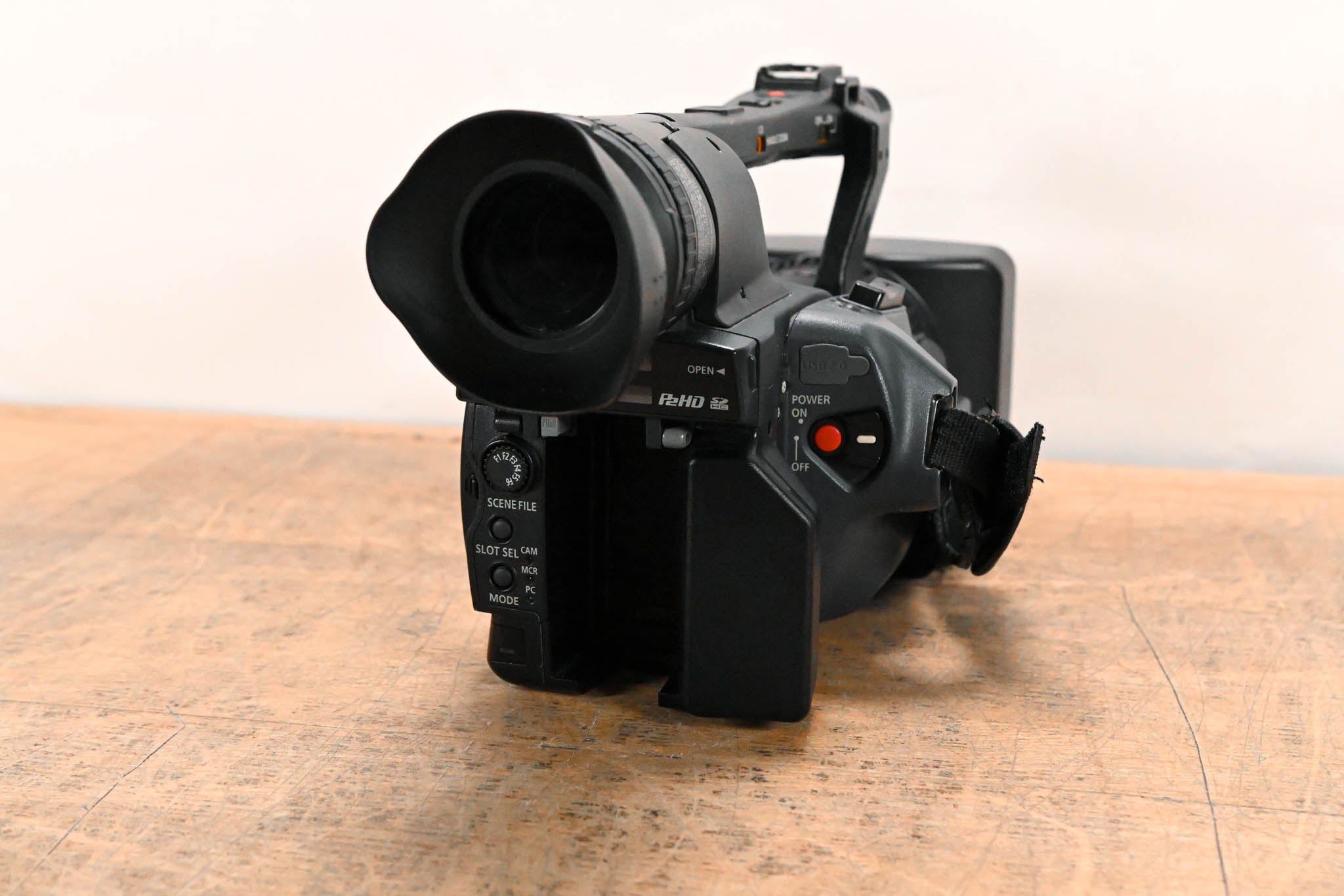 Panasonic AG-HPX170P P2HD Solid-State Camcorder
