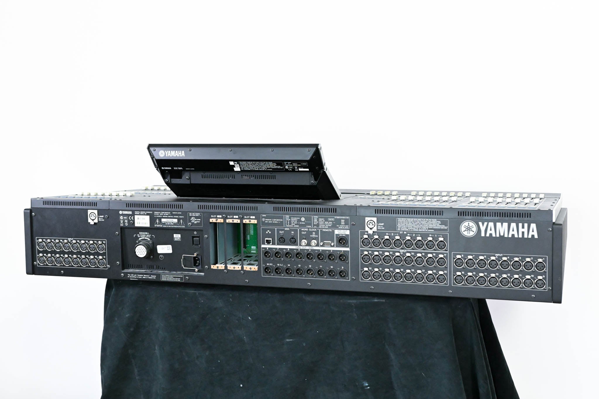 Yamaha M7CL-48 48-Channel Digital Audio Mixing Console