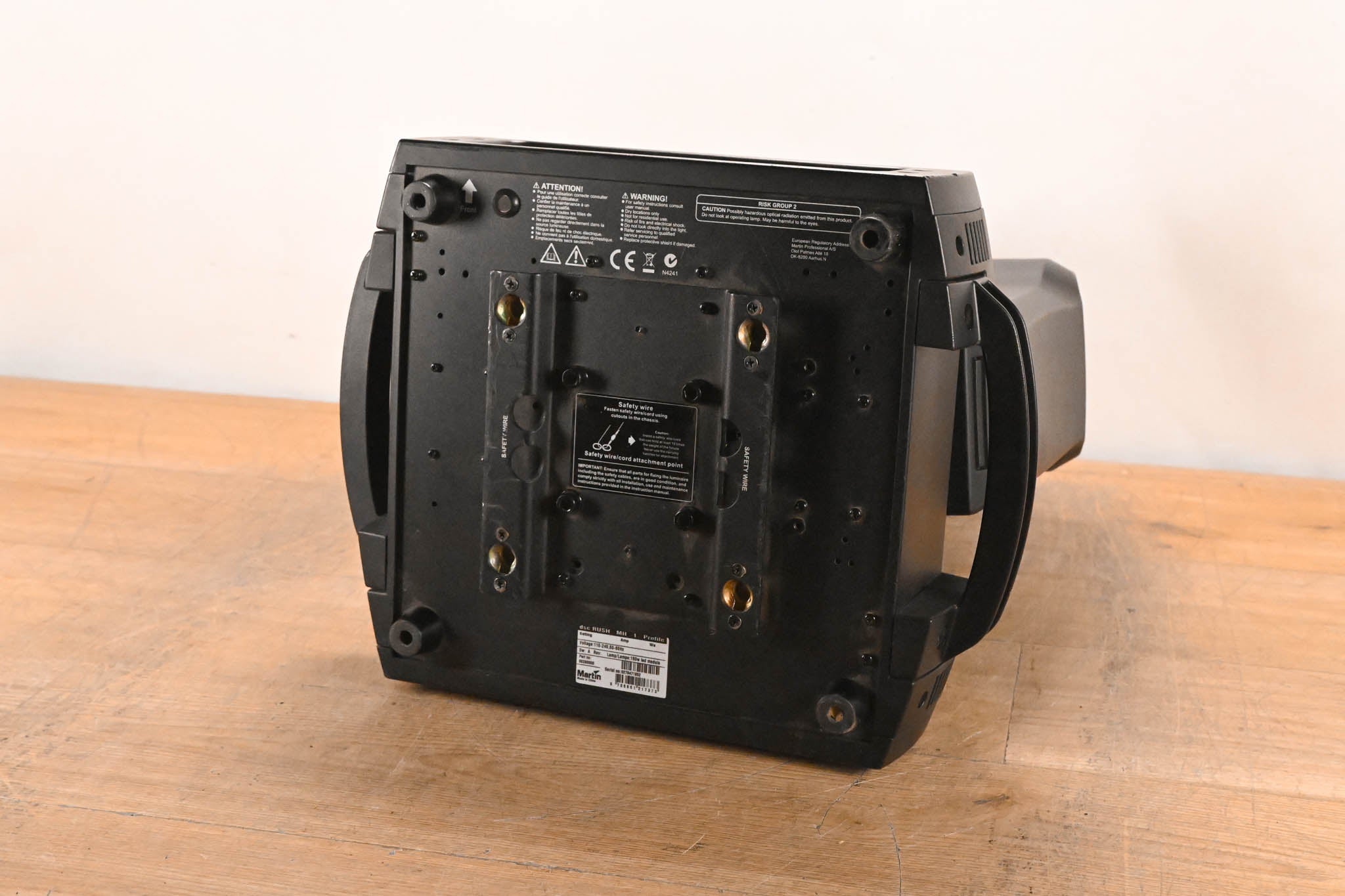Martin Lighting RUSH MH 1 Profile Professional LED Moving Light