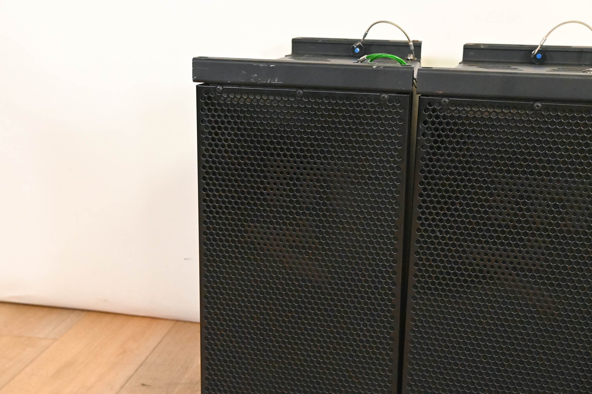 Electro-Voice (EV) XLE181 8" 2-Way Passive Line Array Speaker (PAIR)
