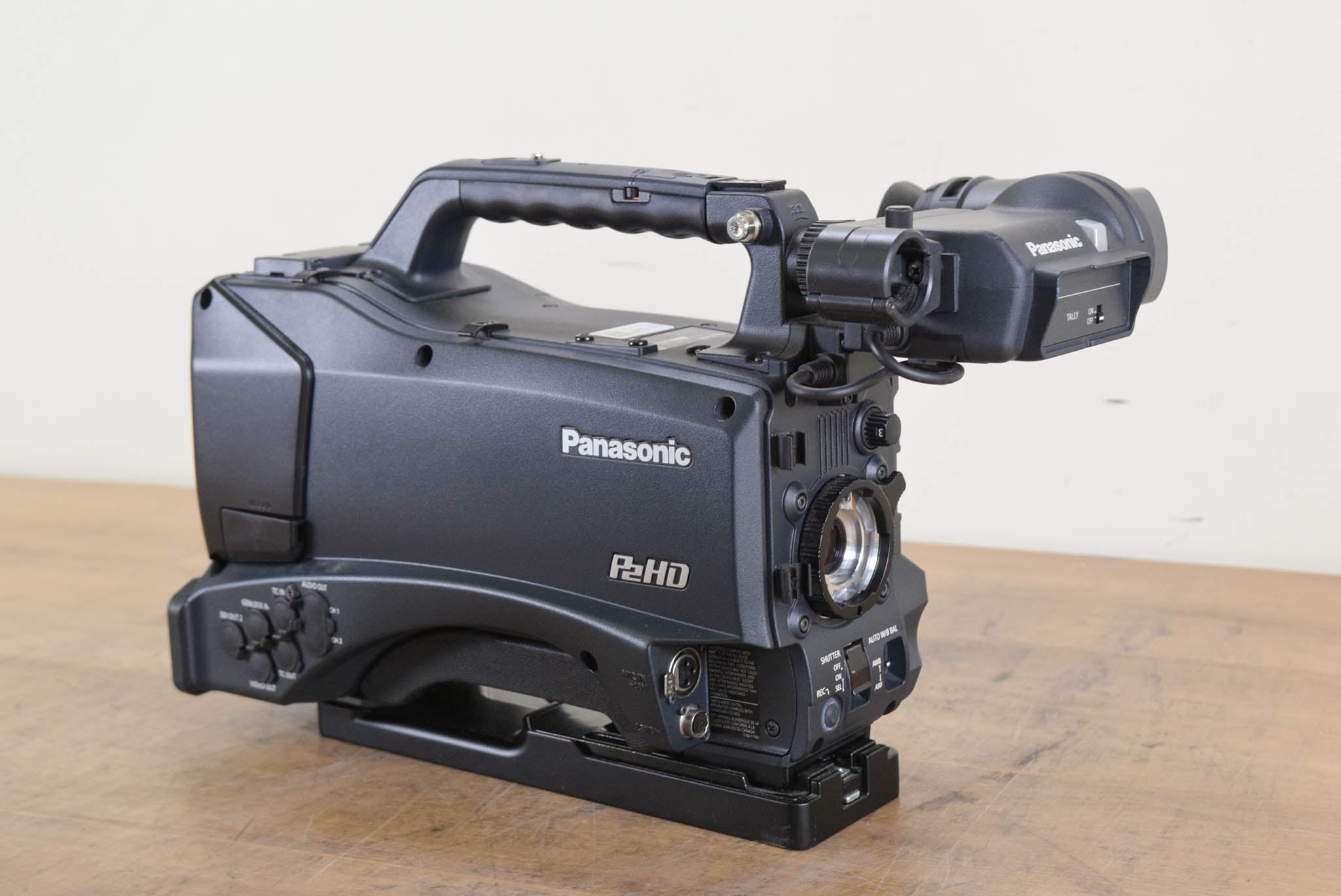 Panasonic AG-HPX370P P2HD Solid-State Video Camcorder
