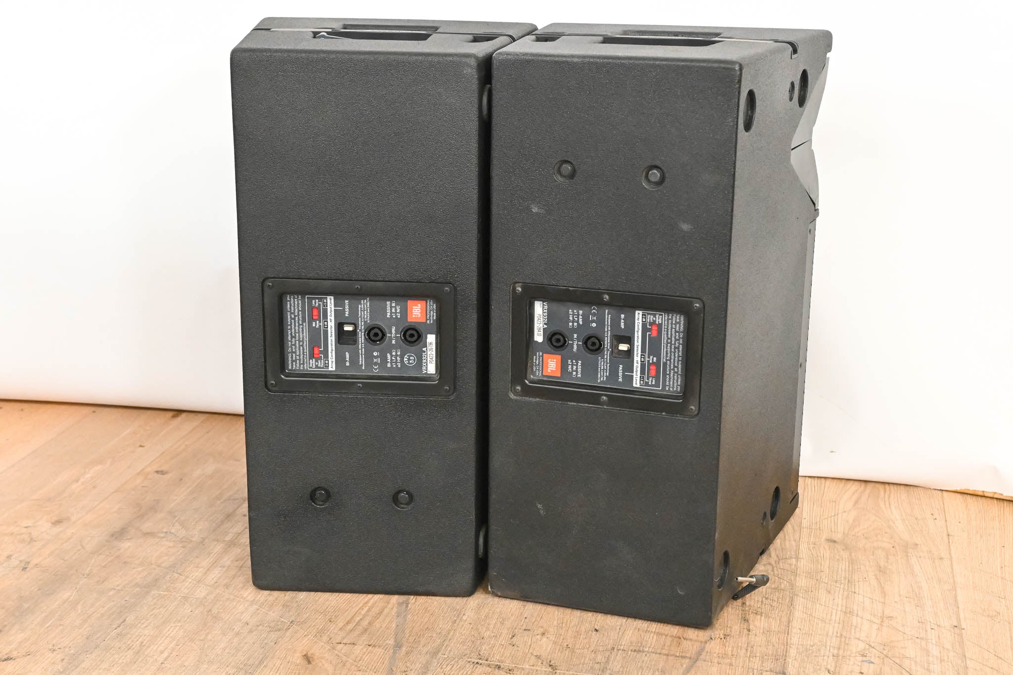 JBL VRX932LA 3200W 12-inch Line Array Speaker (PAIR)