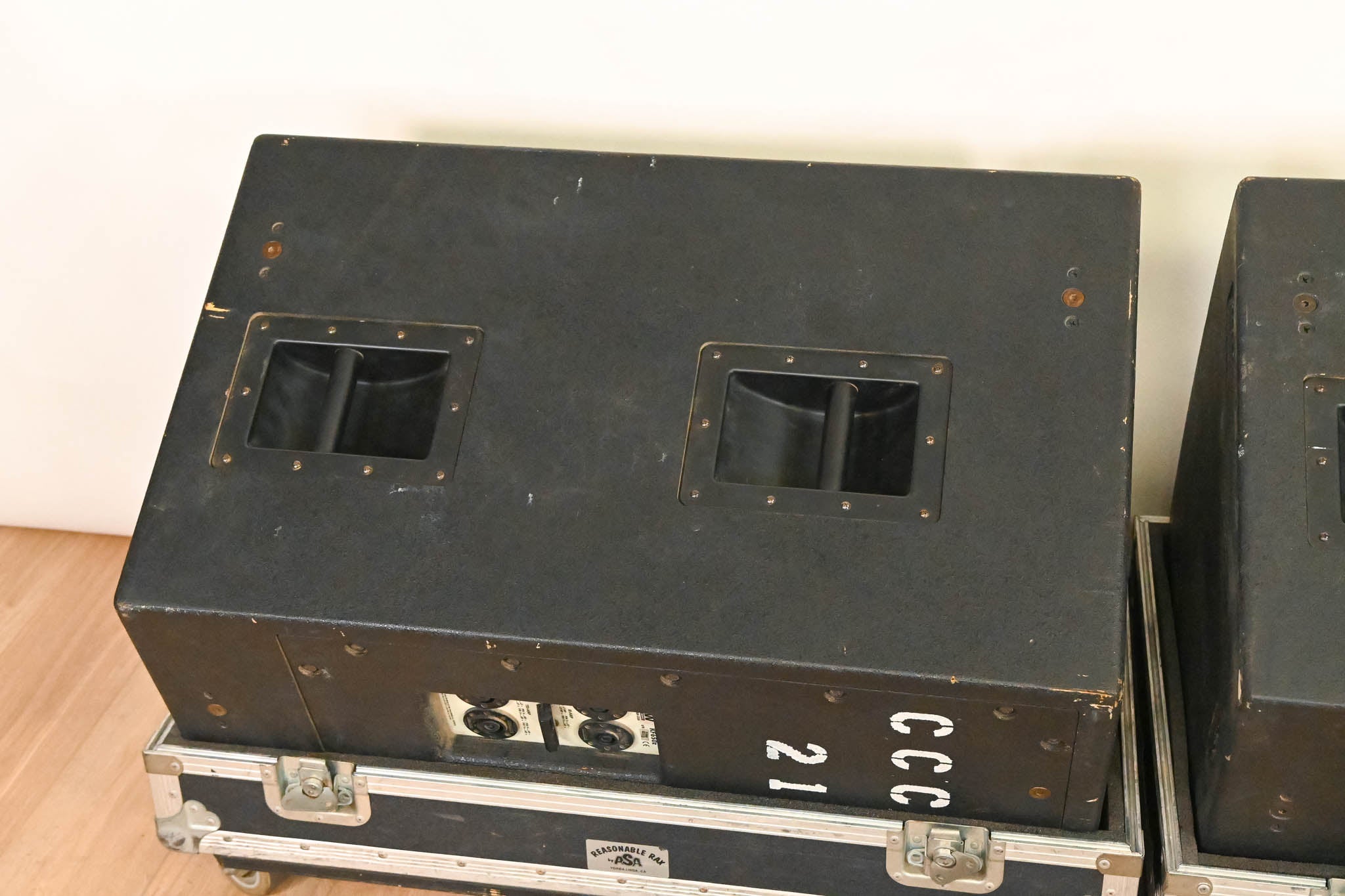 EAW KF650z Virtual Array Full Range Loudspeaker (PAIR) w/ Road Case
