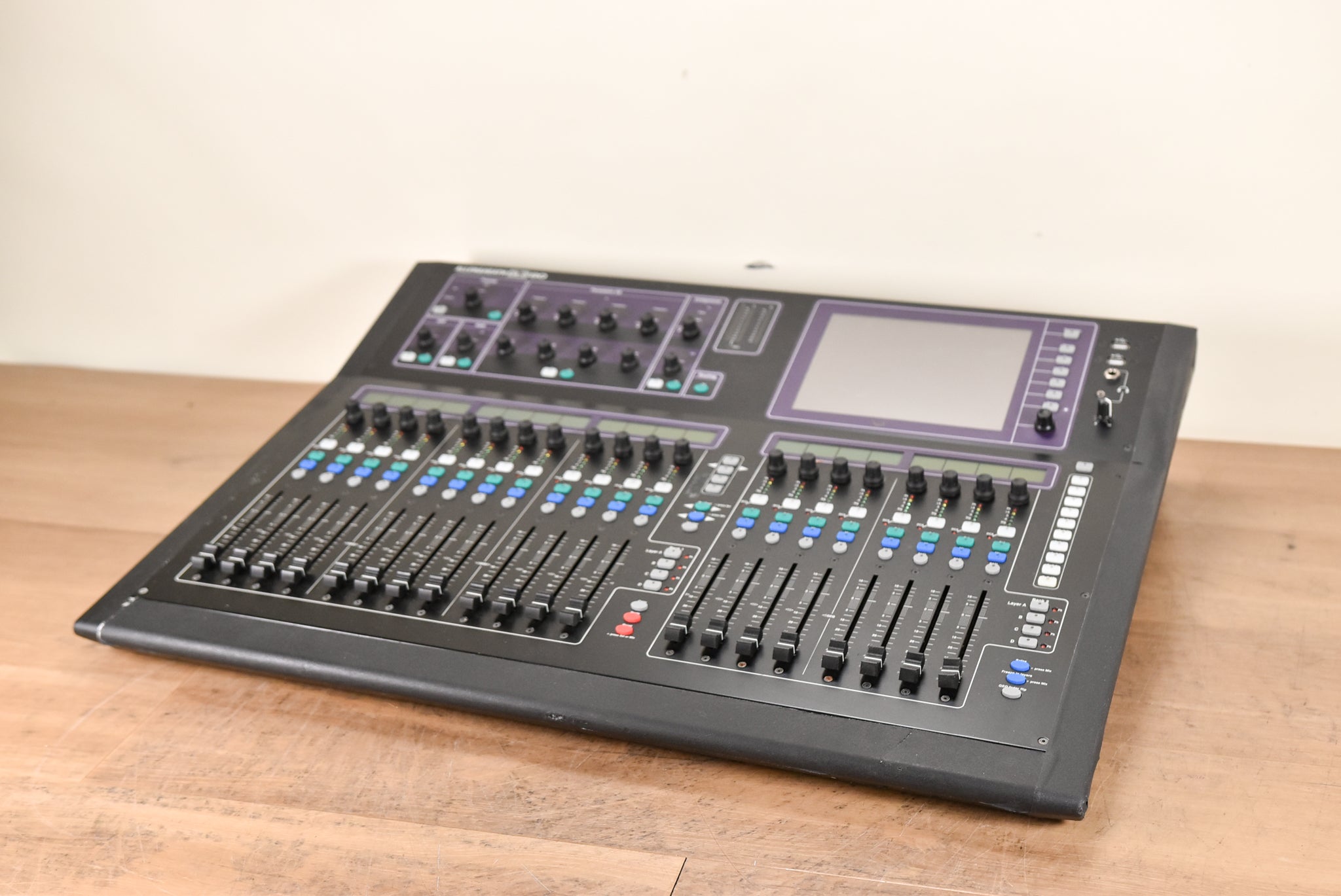 Allen & Heath GLD-80 Digital Audio Mixing Surface