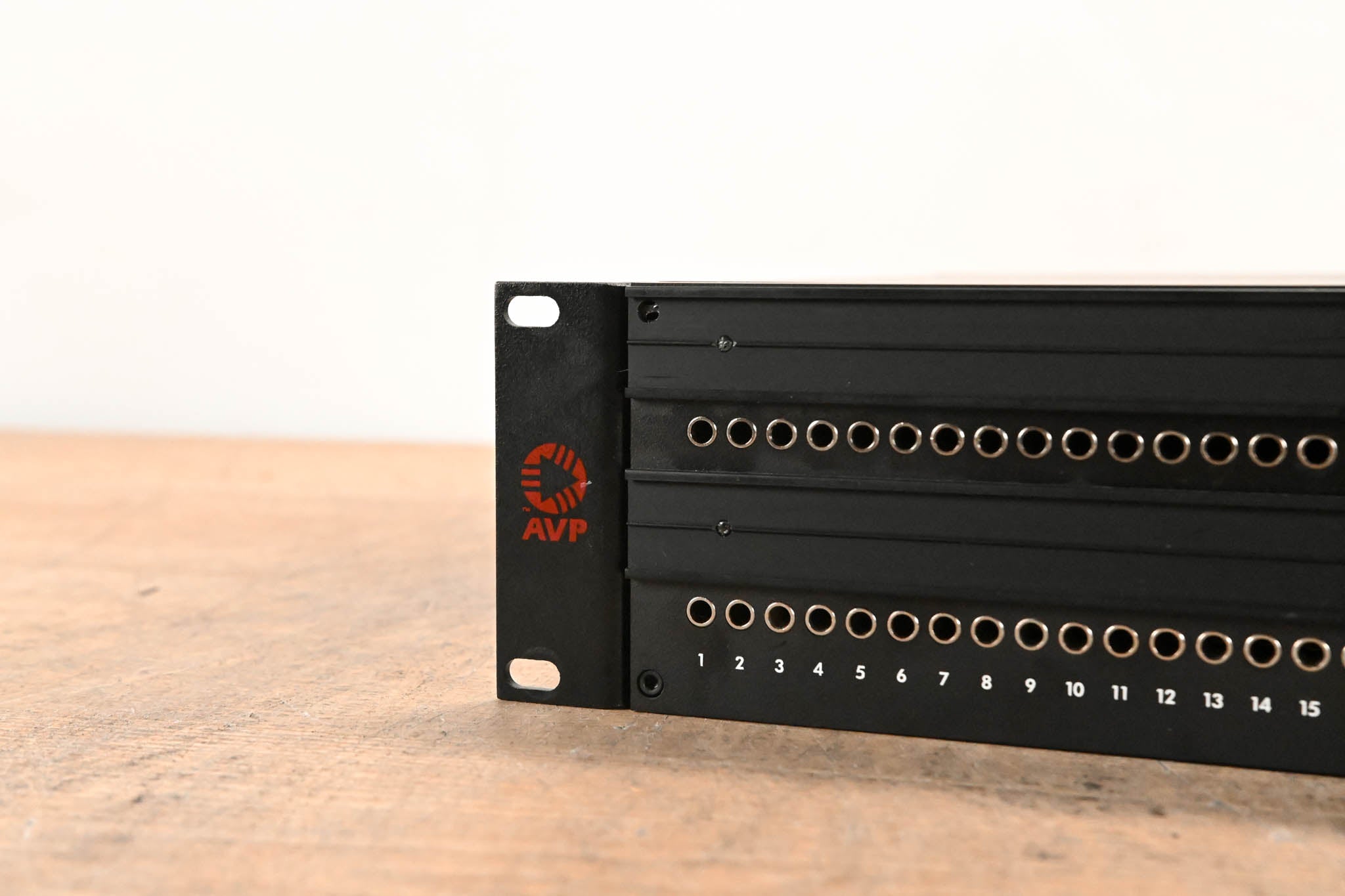 AVP RPT96 Series 2x48 2RU TT Patchbay
