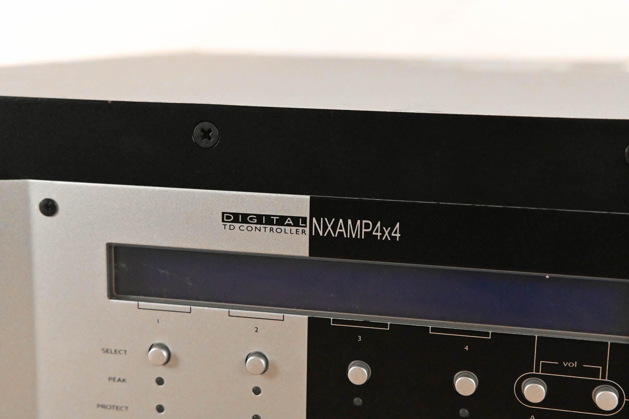 NEXO NXAMP4x4 4-CH Power Amp and Loudspeaker Controller (NO POWER CABLE)