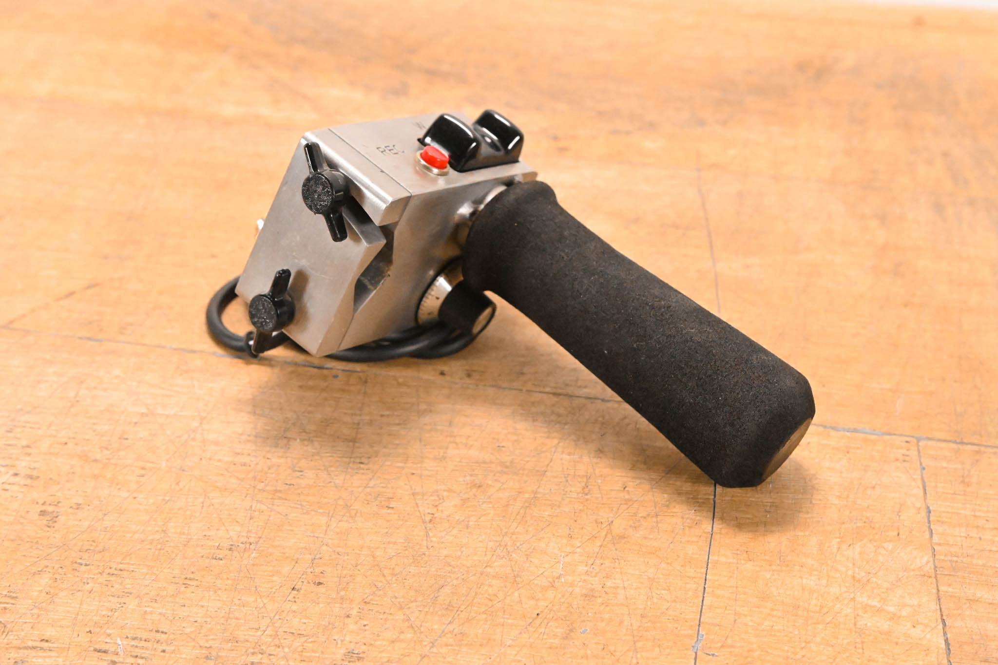 VariZoom VZ-PRO-F 8-pin Fujinon Zoom Control