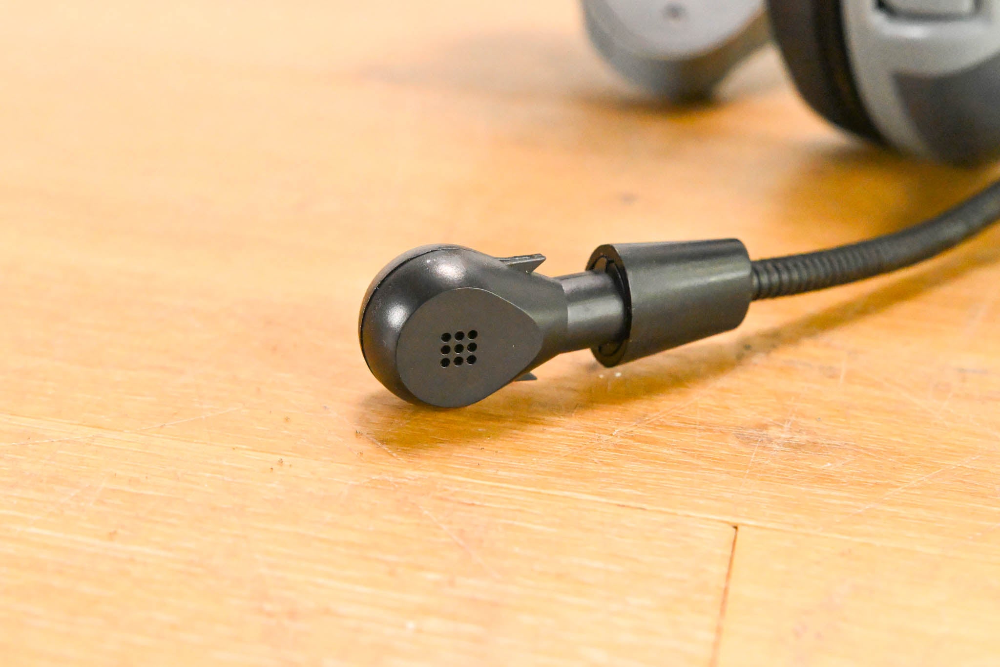 Eartec ComSTAR Single-Ear Full Duplex Wireless Headset