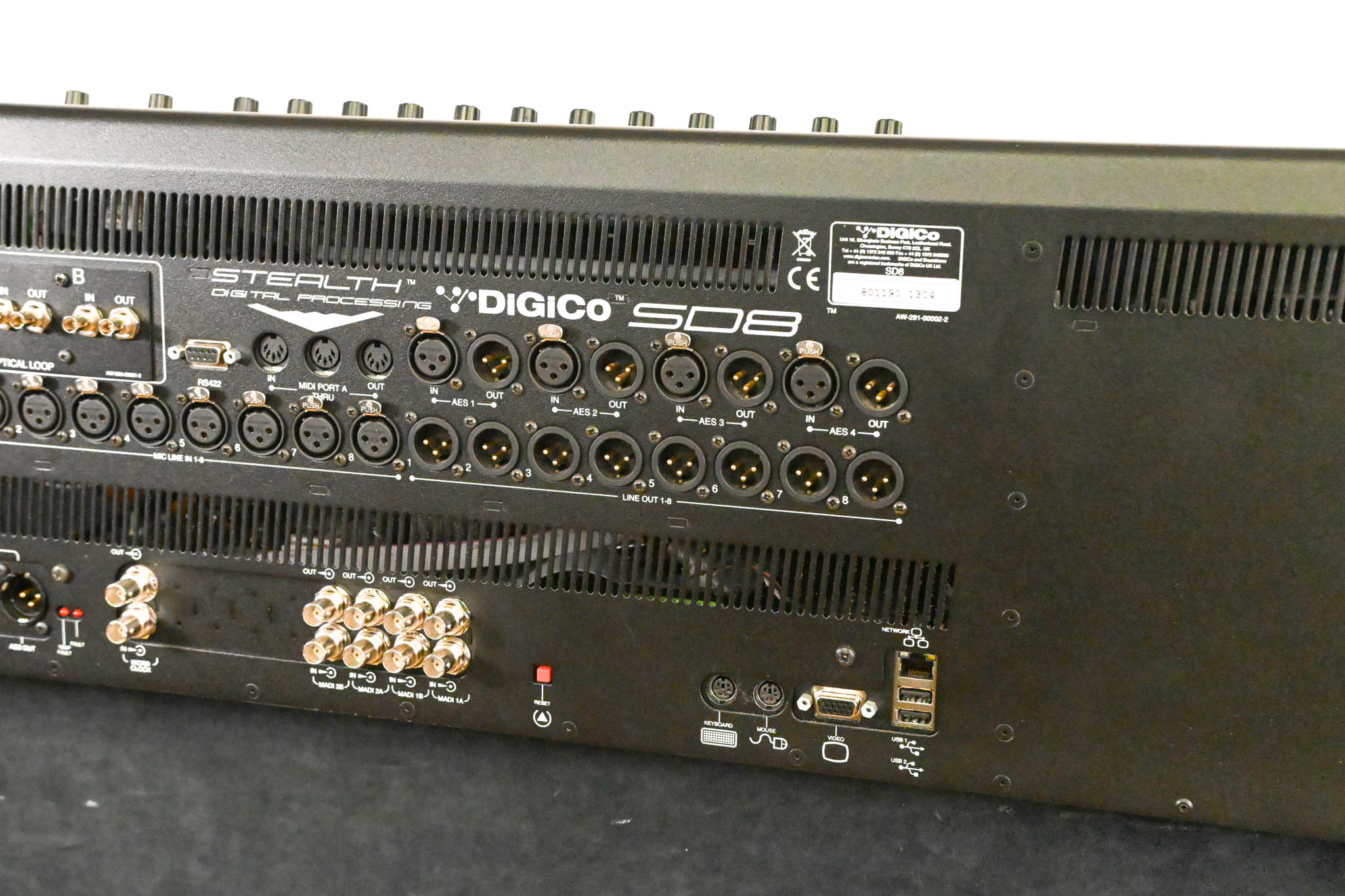 DiGiCo SD8 120-Channel Digital Mixing Console w/ Waves Card + ST Optical