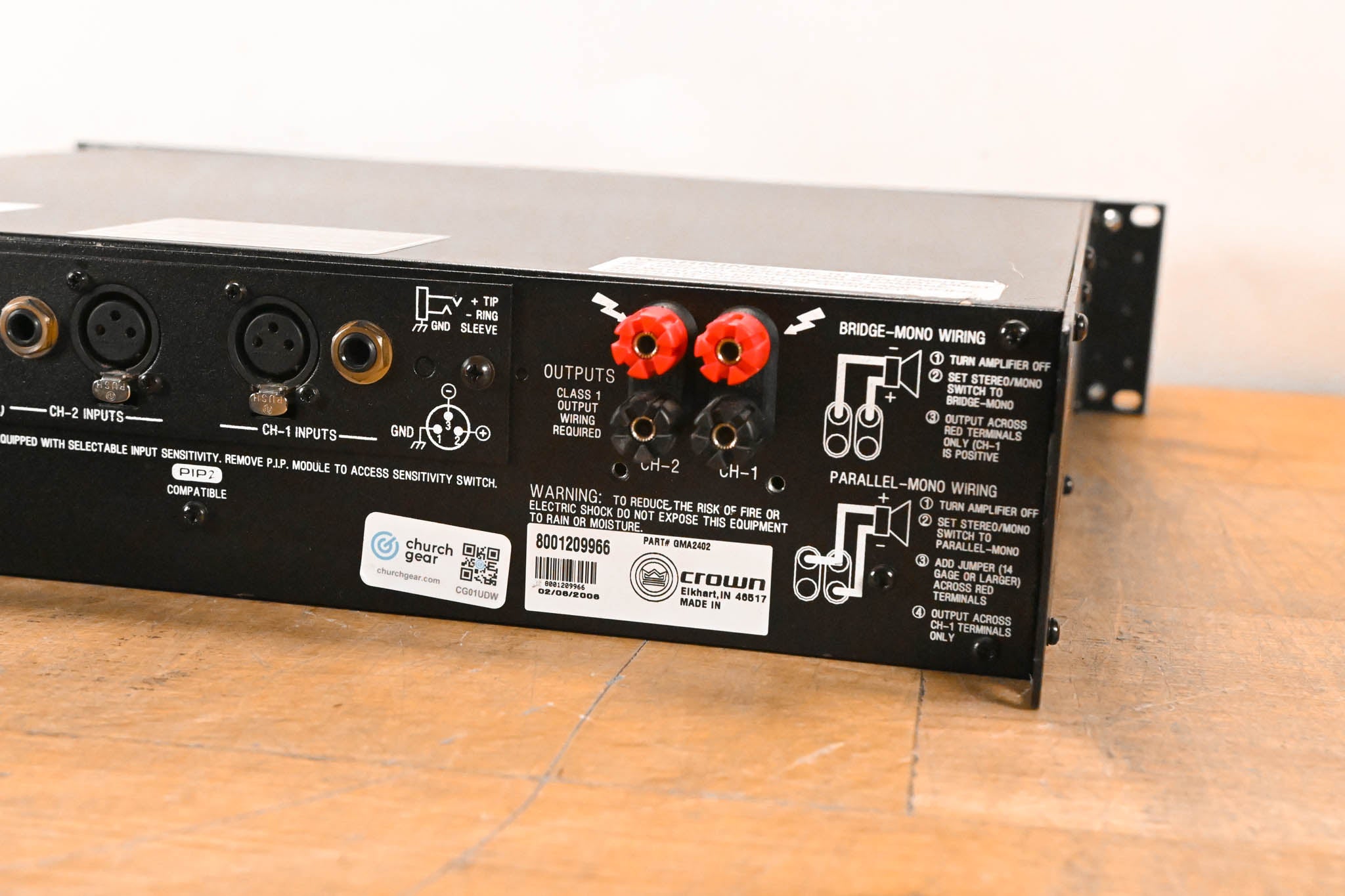 Crown Macro-Tech 2402 2-Channel Power Amplifier