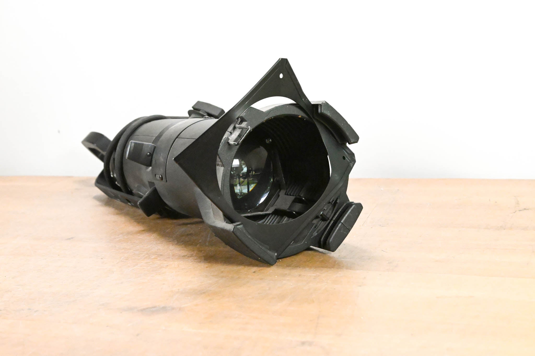 ETC Source Four Jr 25-50 Degree Zoom 575 Ellipsoidal Light