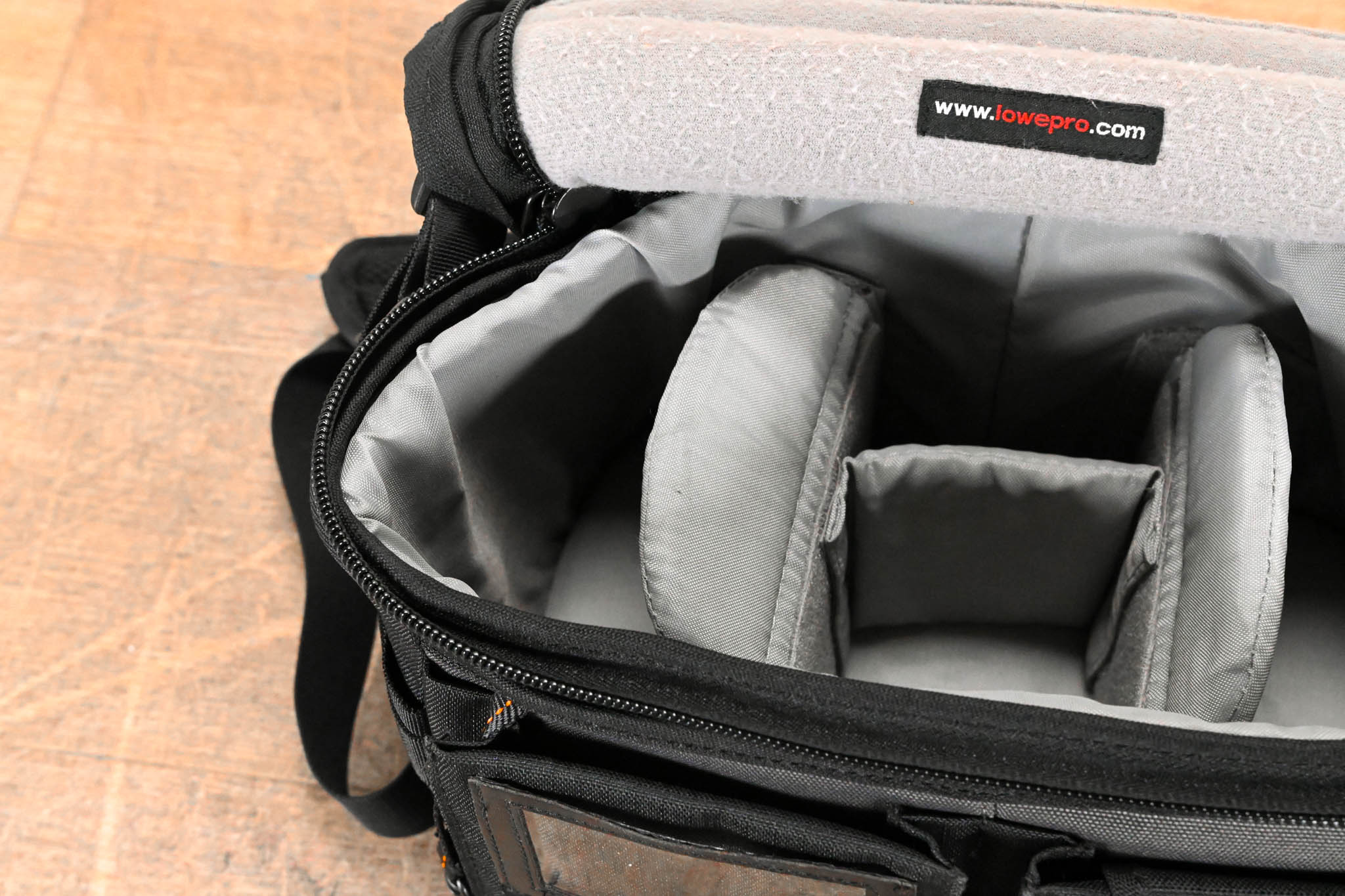 Lowepro Stealth Reporter D100 AW Camera Bag