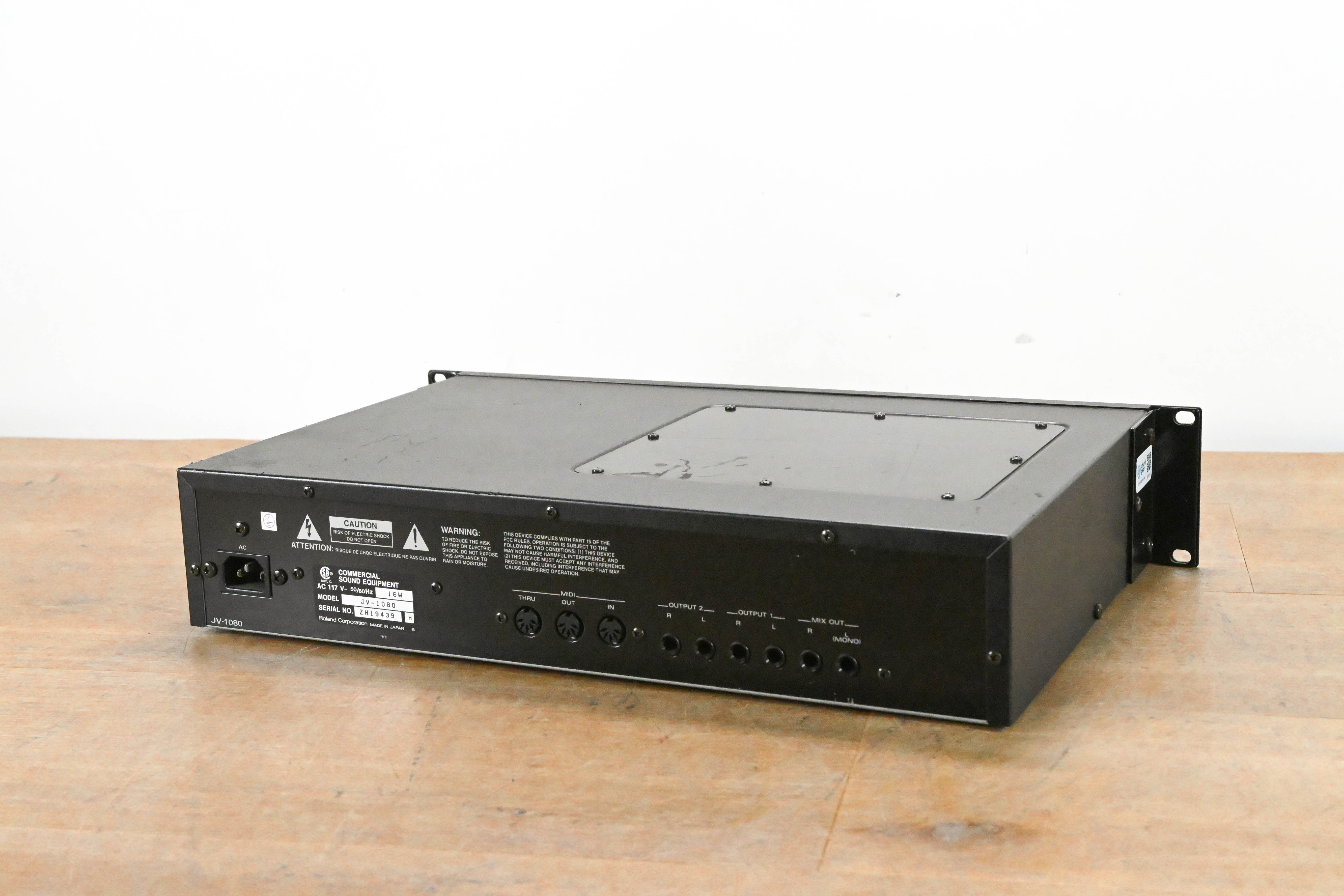 Roland JV-1080 64-Voice Synthesizer Module