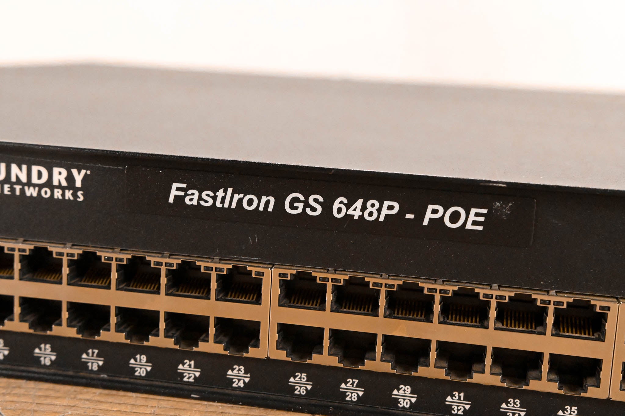 Foundry Networks FastIron FGS648P 48P 1GbE PoE Switch
