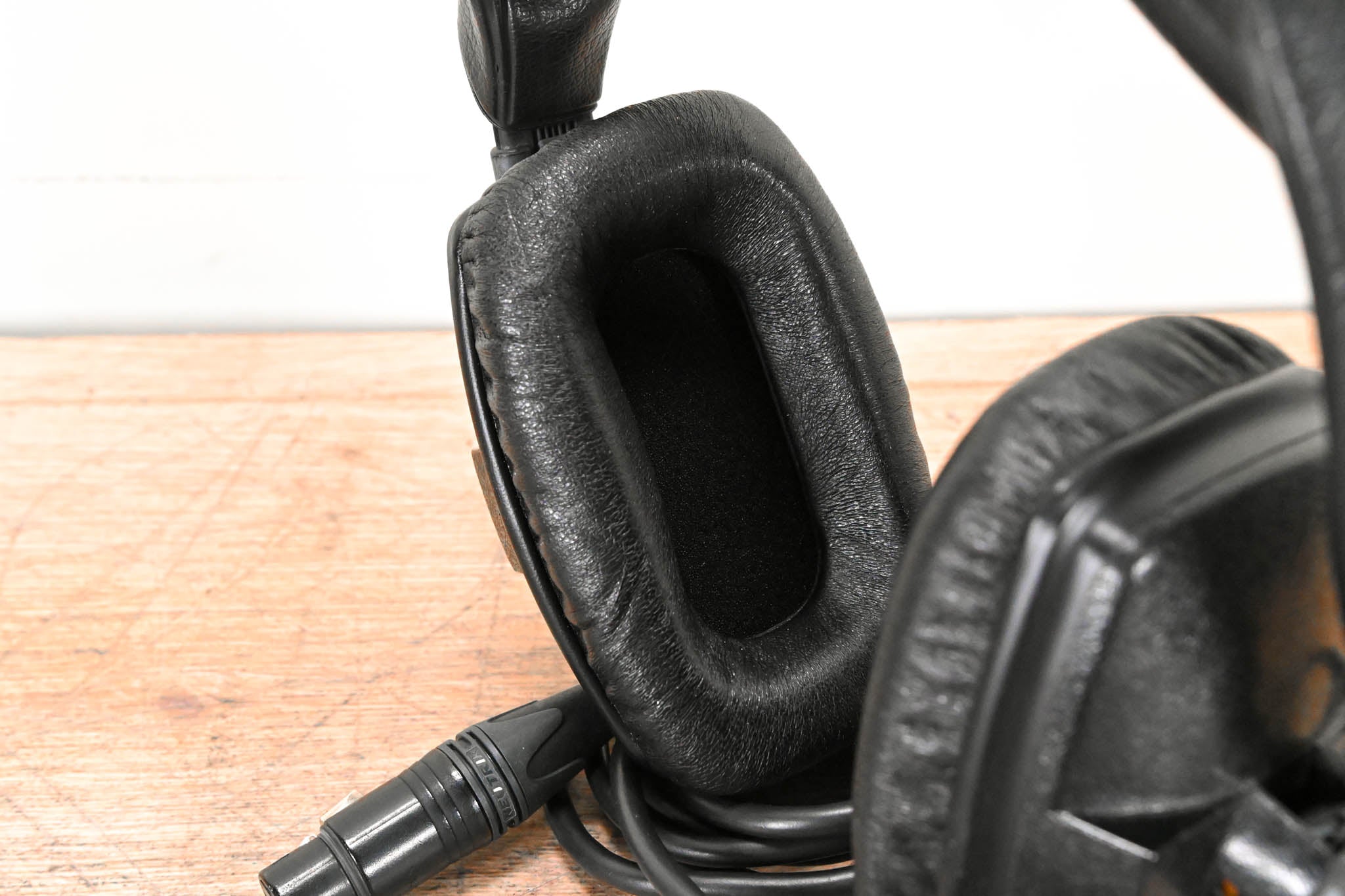 Beyerdynamic DT 109 50 Ohm Dual-Ear Headset