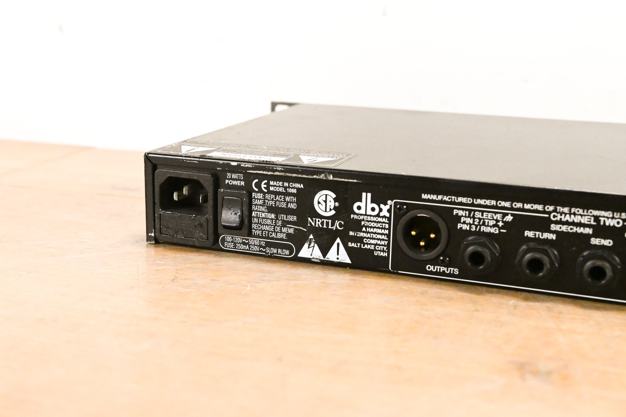 dbx 1066 2-Channel Compressor/Limiter/Gate